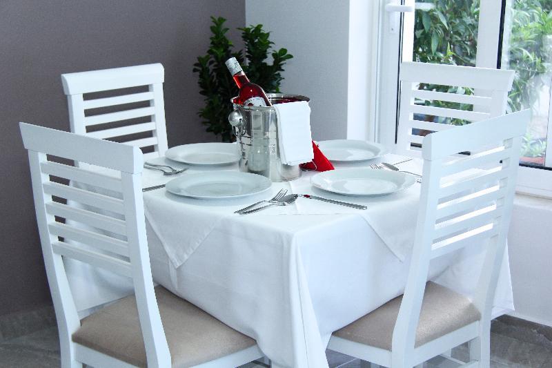 Фото Atlantis Hotel & Apartments