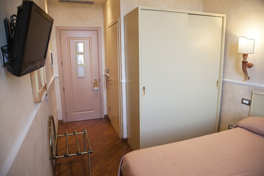 Фото Hotel Aurora