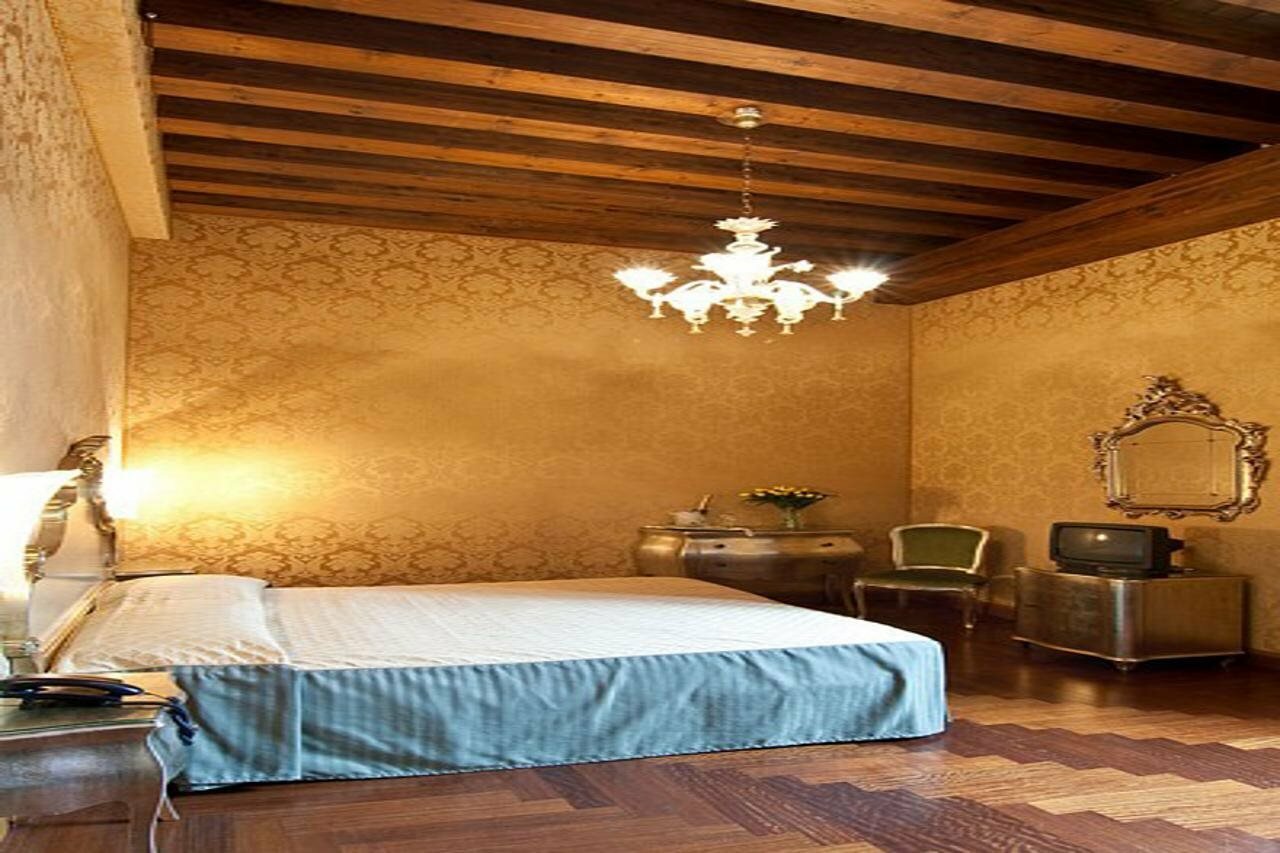 Фото Hotel Belle Epoque