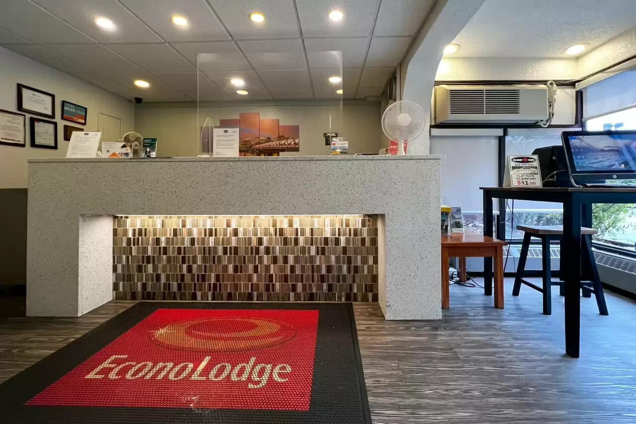 Фото Econo Lodge Motel Village