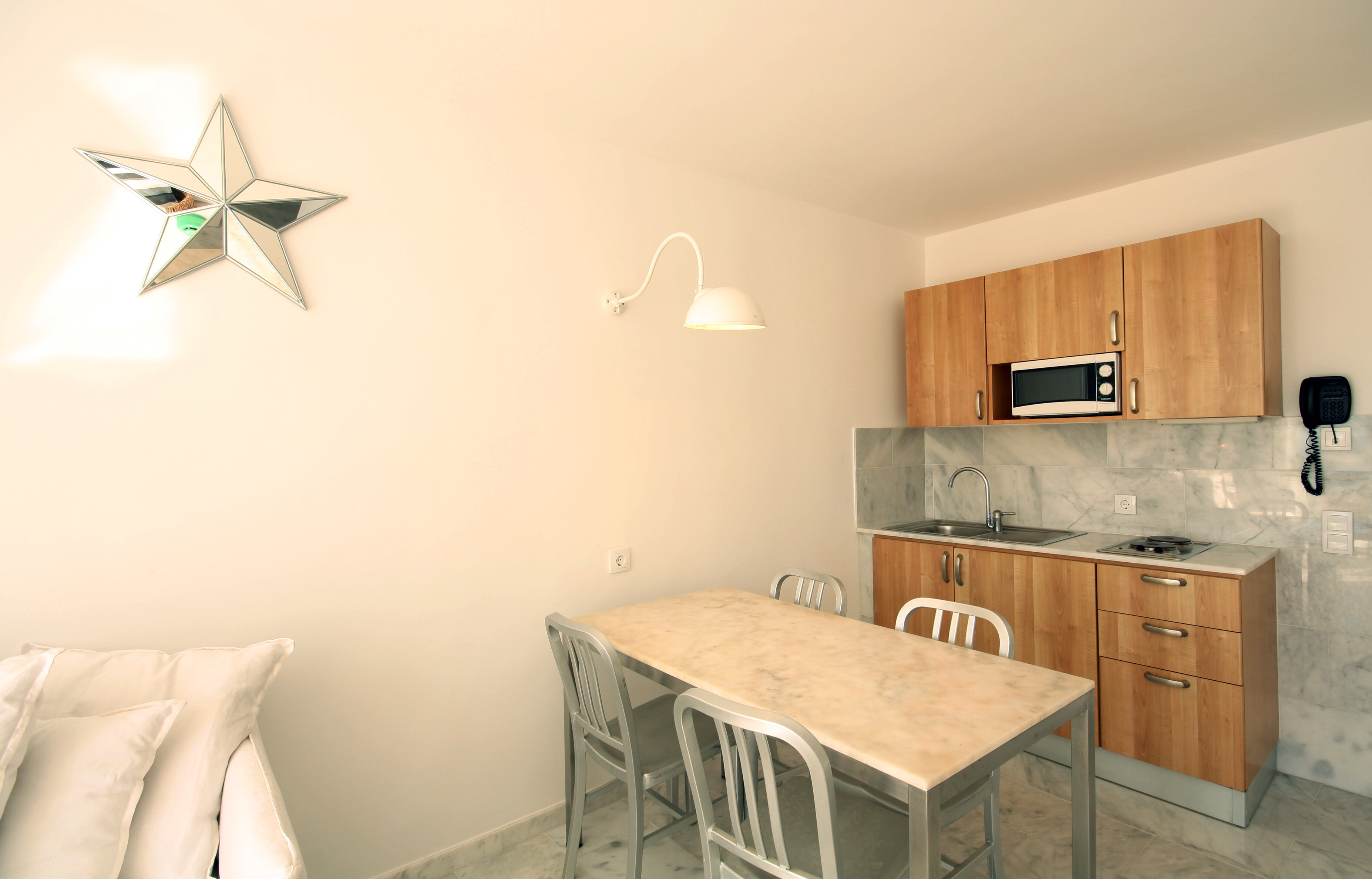 Фото Marina Bayview - Adults Only