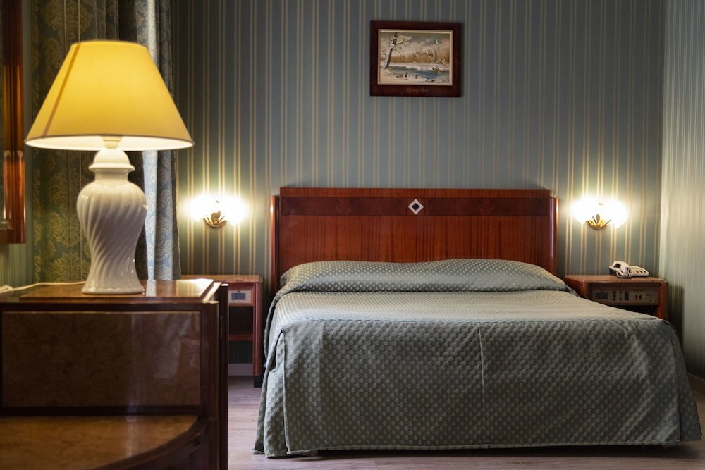 Фото IH Hotels Milano Bocconi