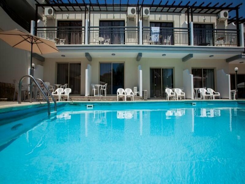 Фото Crystallo Apartments