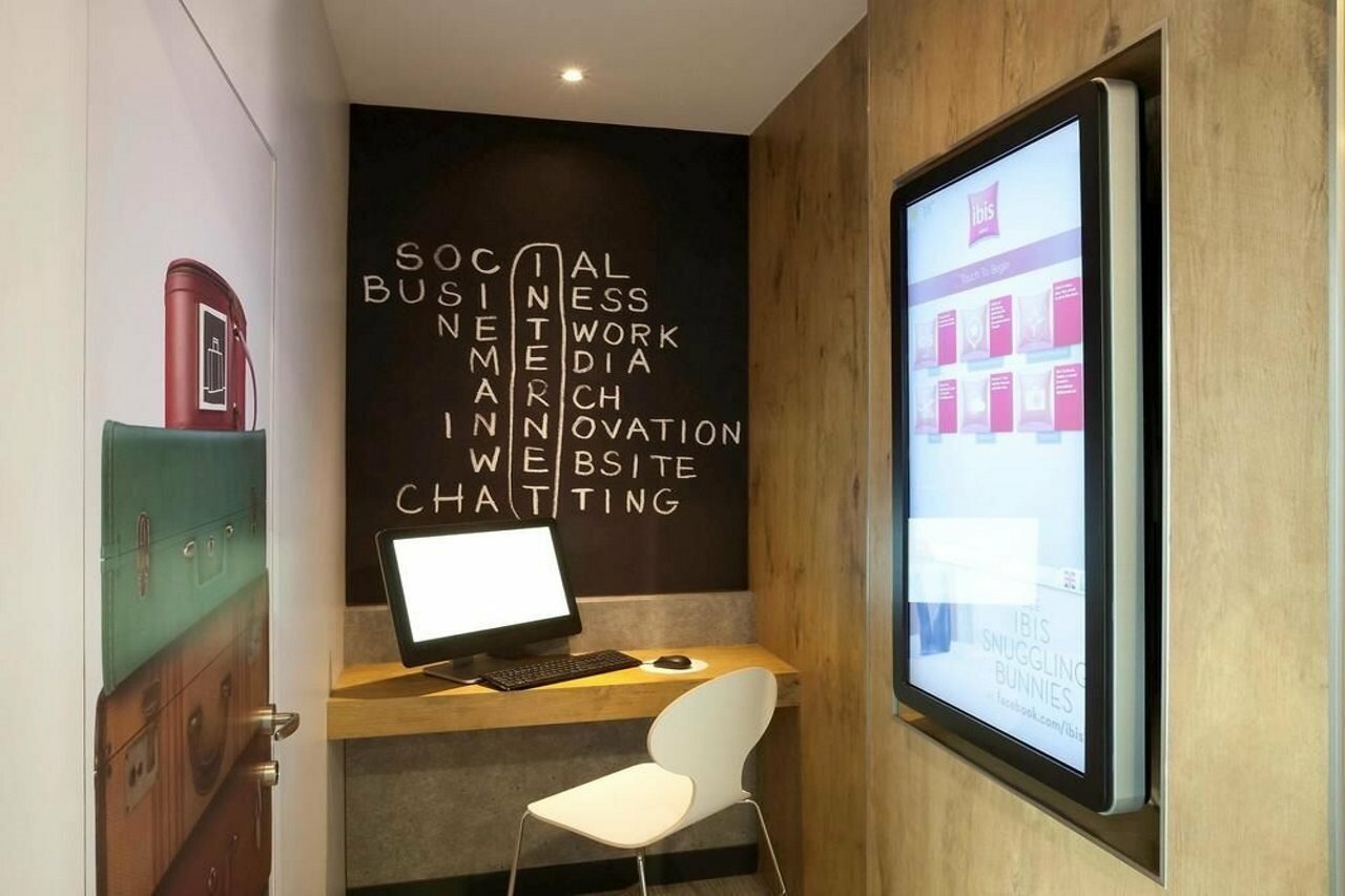 Фото Ibis Brighton City Centre - Station