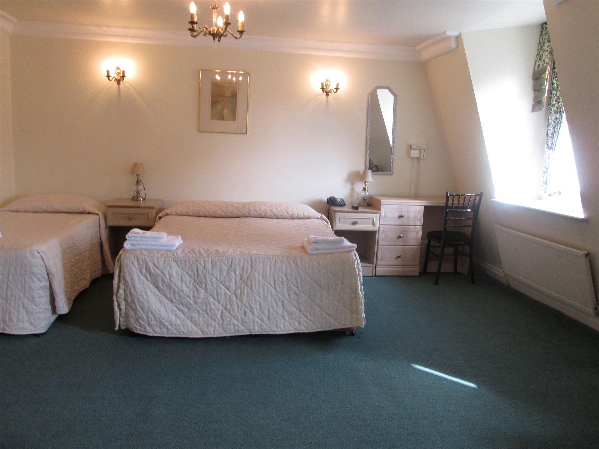 Фото отеля 3