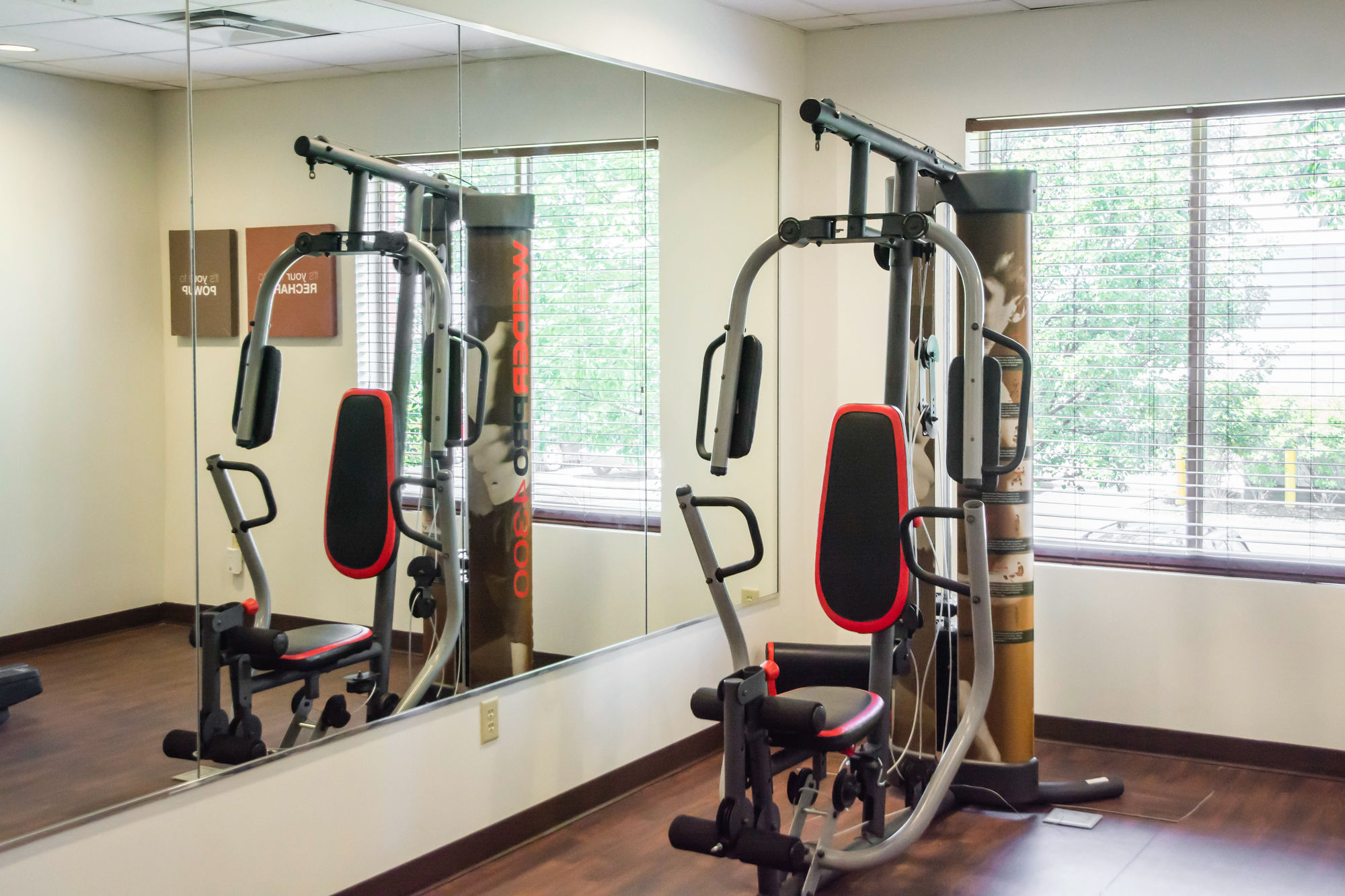 Фото Comfort Suites Cincinnati Airport