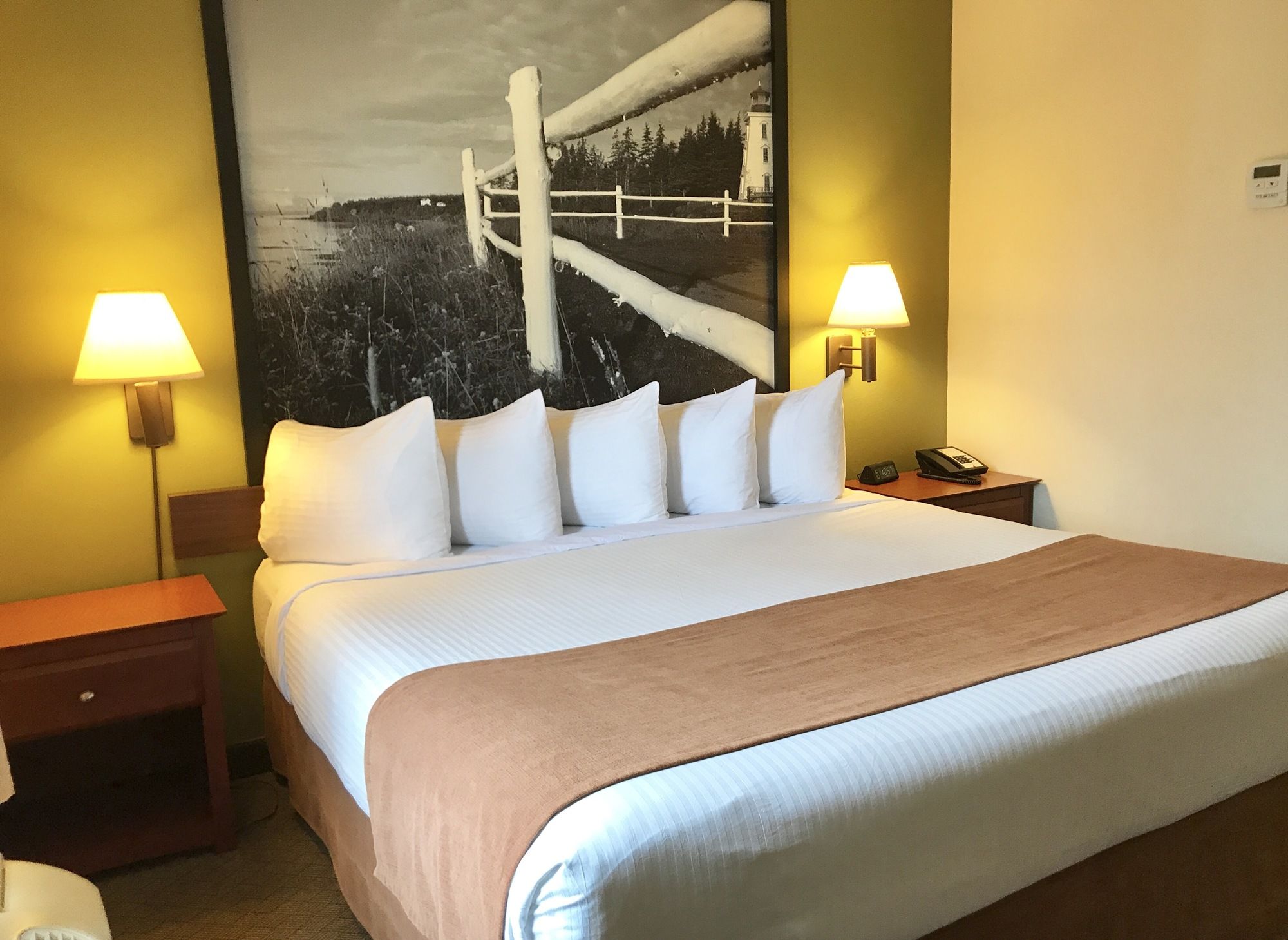 Фото Super 8 by Wyndham Amherst Ns