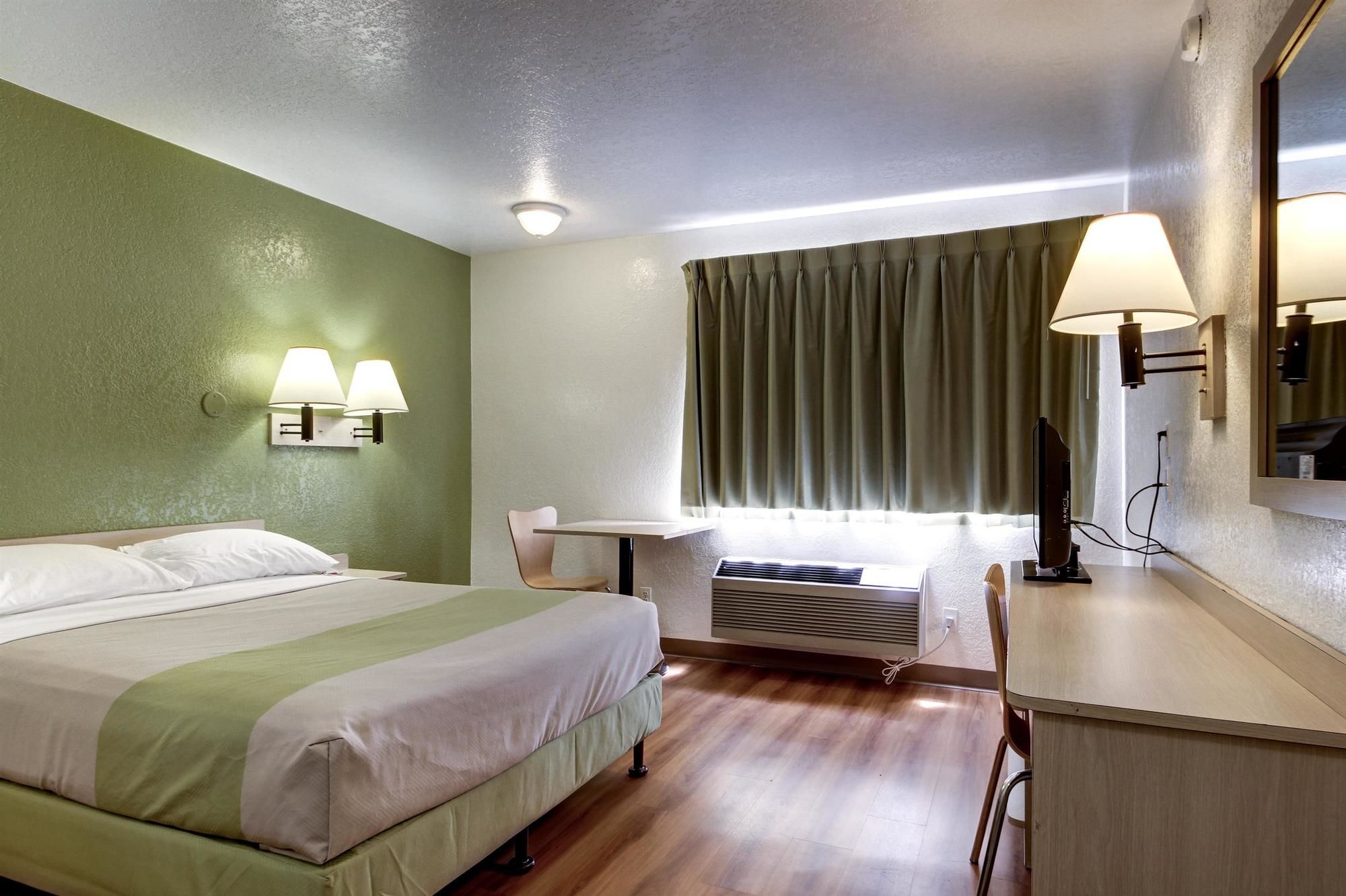 Фото Motel 6 Ogden, Ut- Downtown