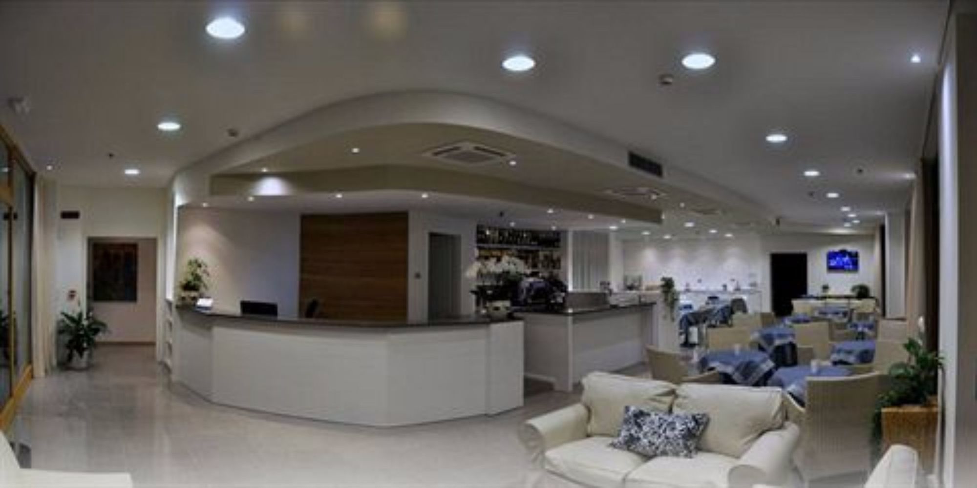 Фото Tullio Hotel