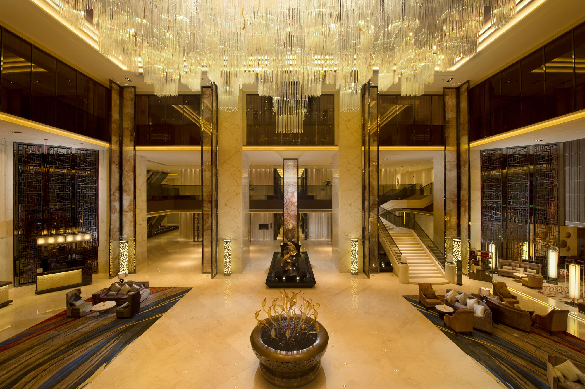 Фото Hilton Zhongshan Downtown