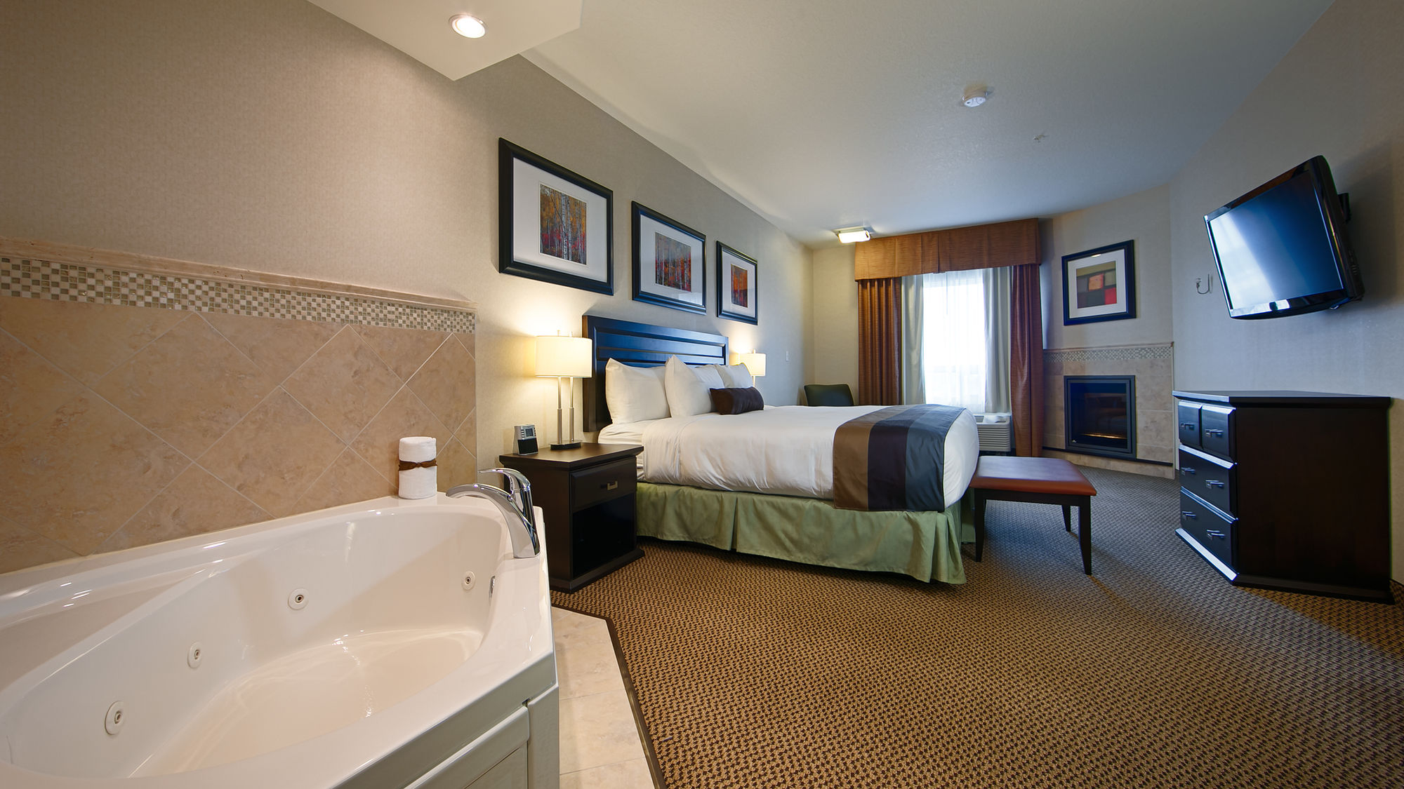 Фото Best Western Wainwright Inn & Suites