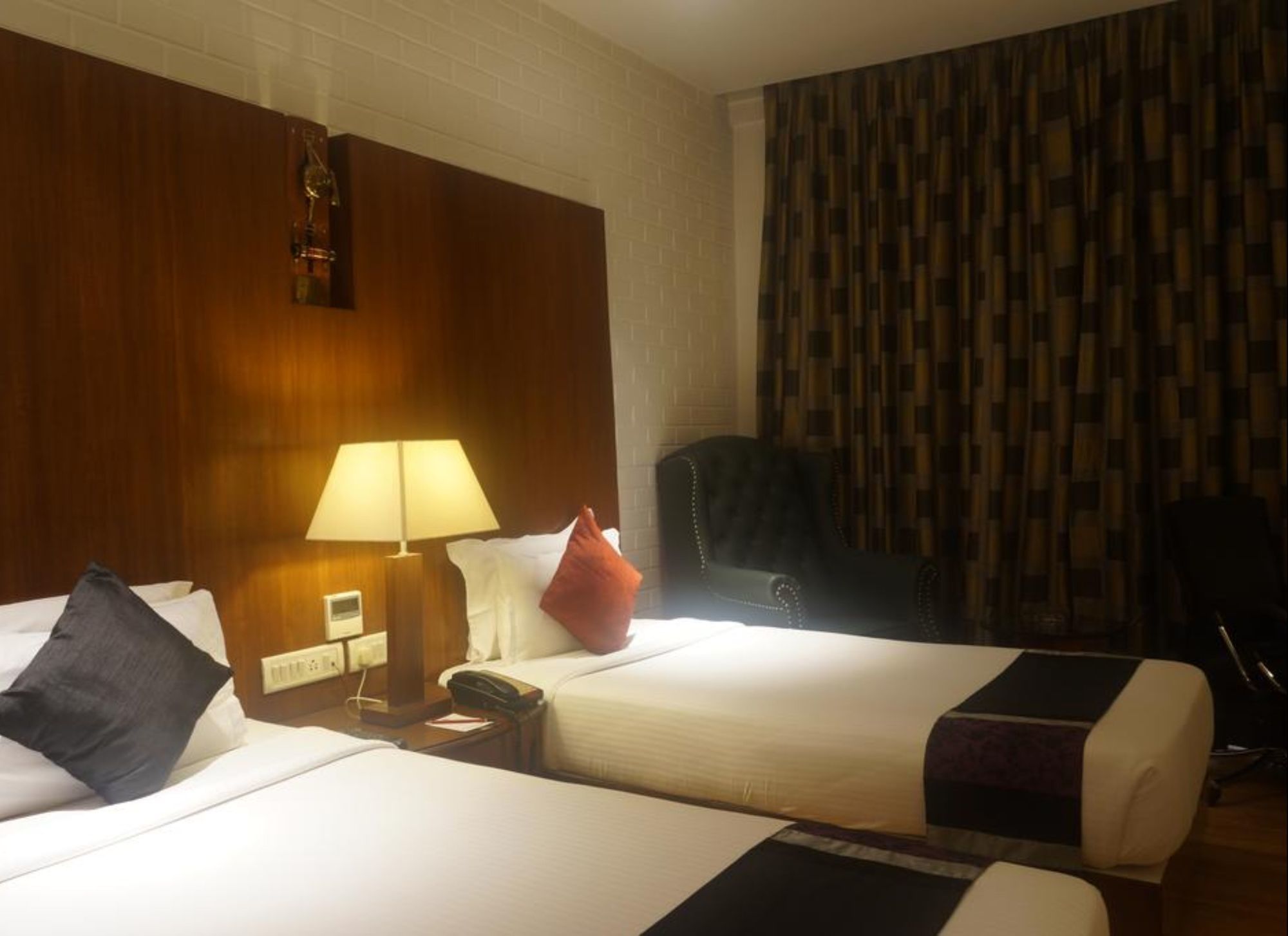 Фото Sfo Hotel and Suites