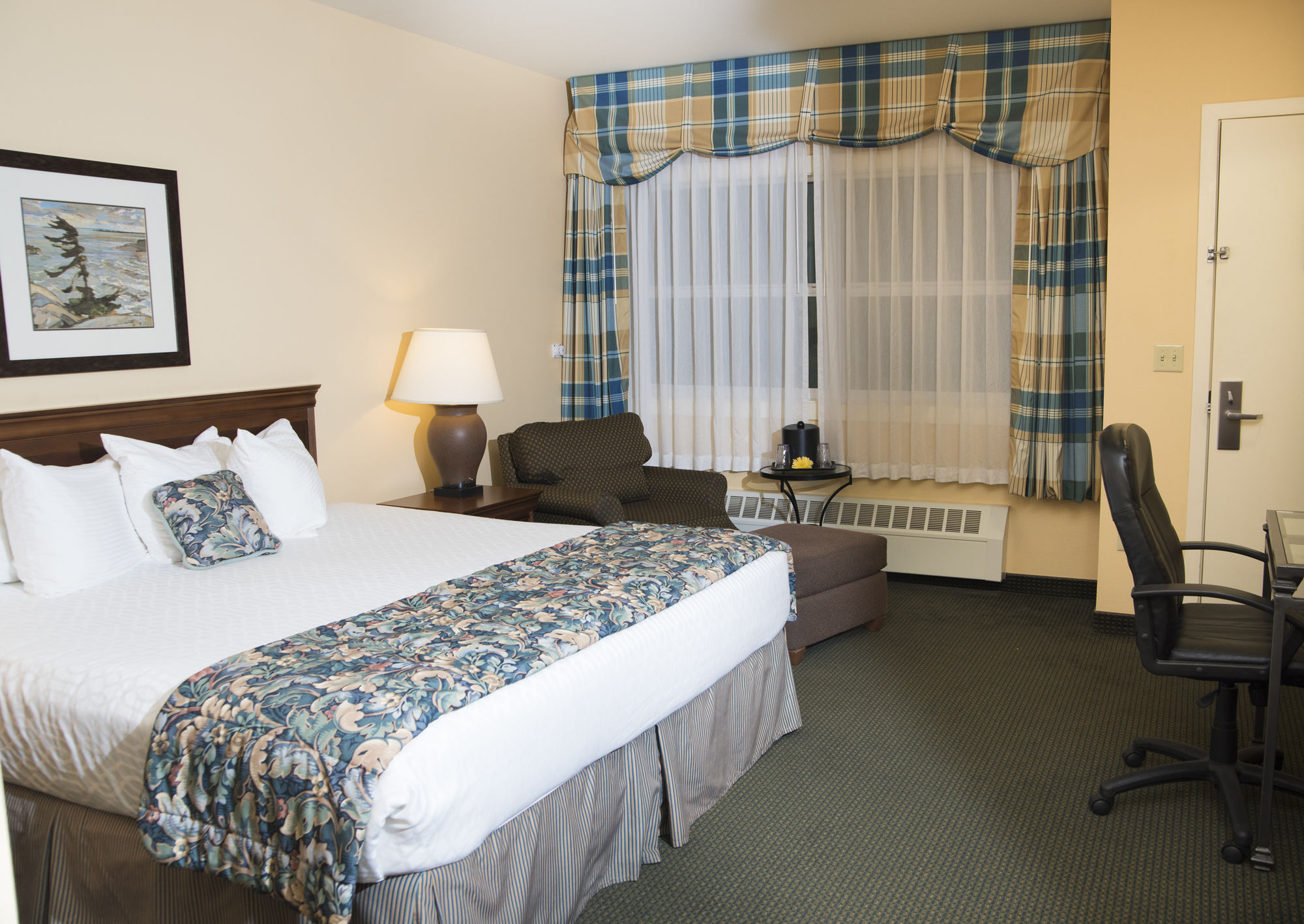 Фото The Landing Hotel & Restaurant