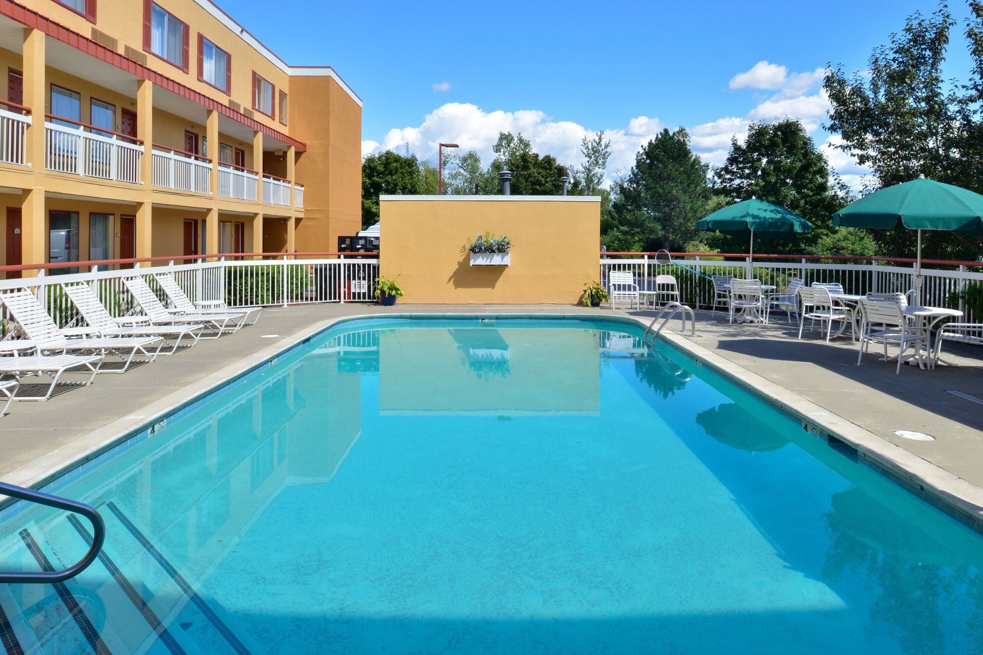 Фото отеля 3