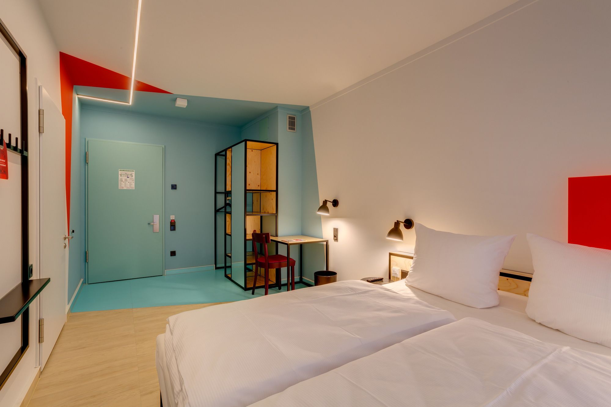 Фото Meininger Hotel Leipzig Hauptbahnhof