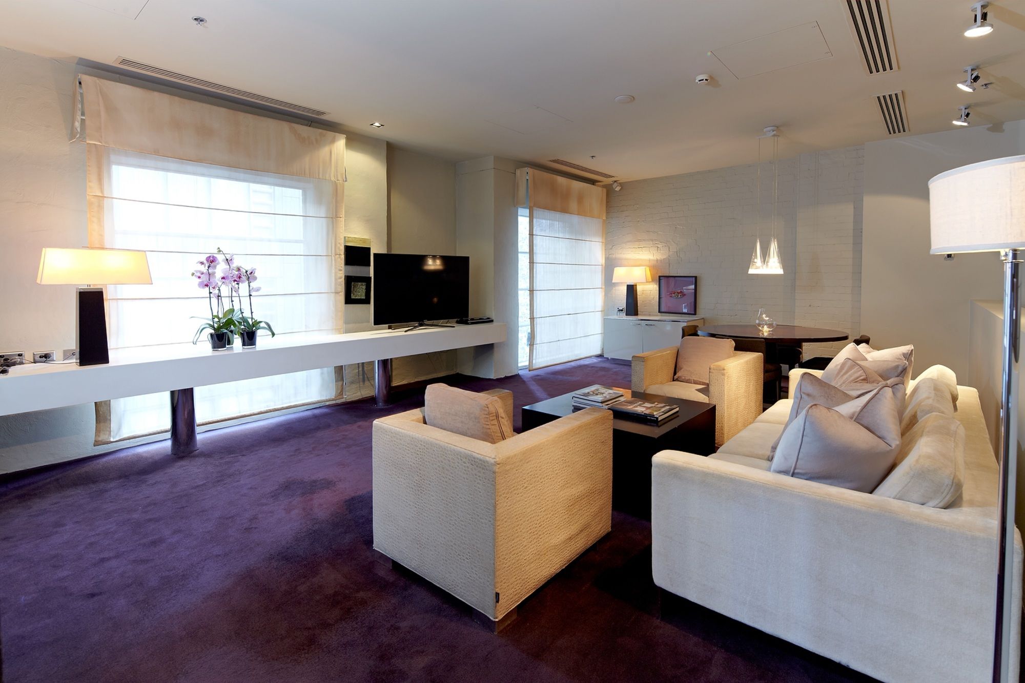 Фото Establishment Hotel