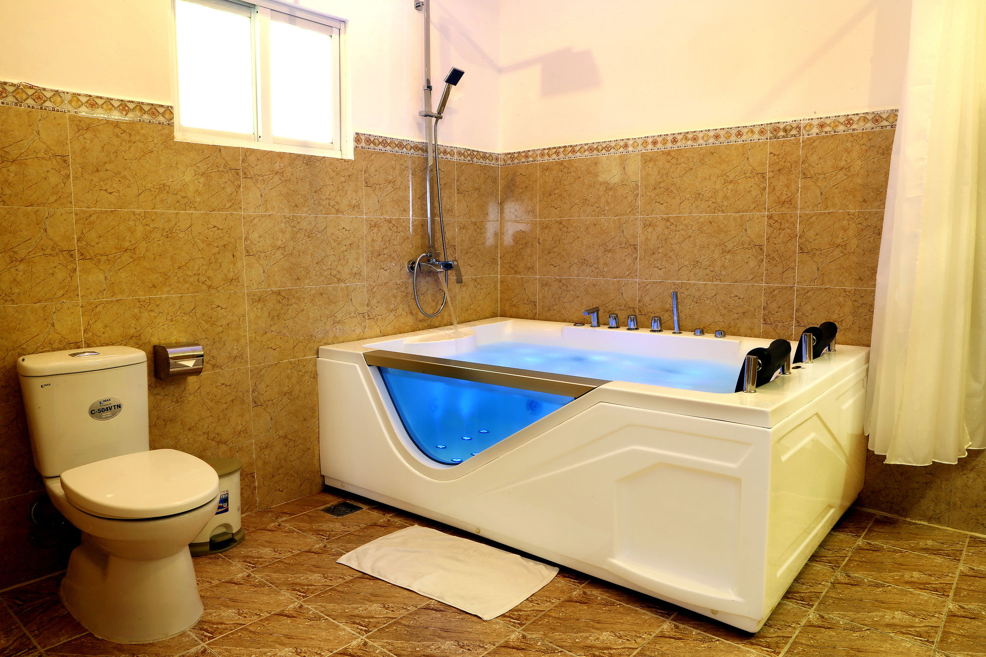 Фото Thien Ha Hotel and Apartment