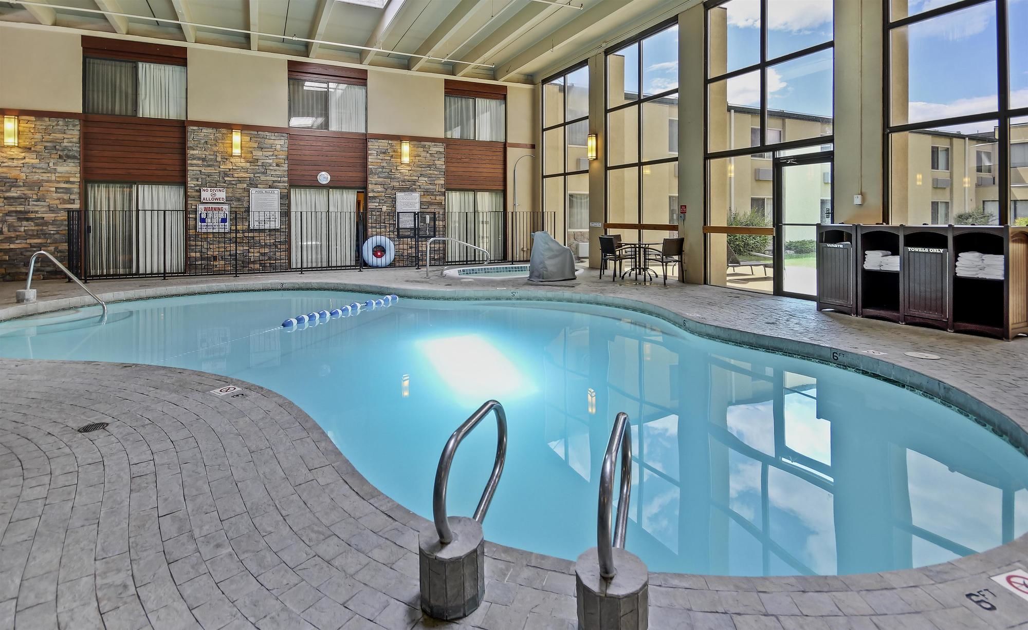 Фото Best Western Plus GranTree Inn