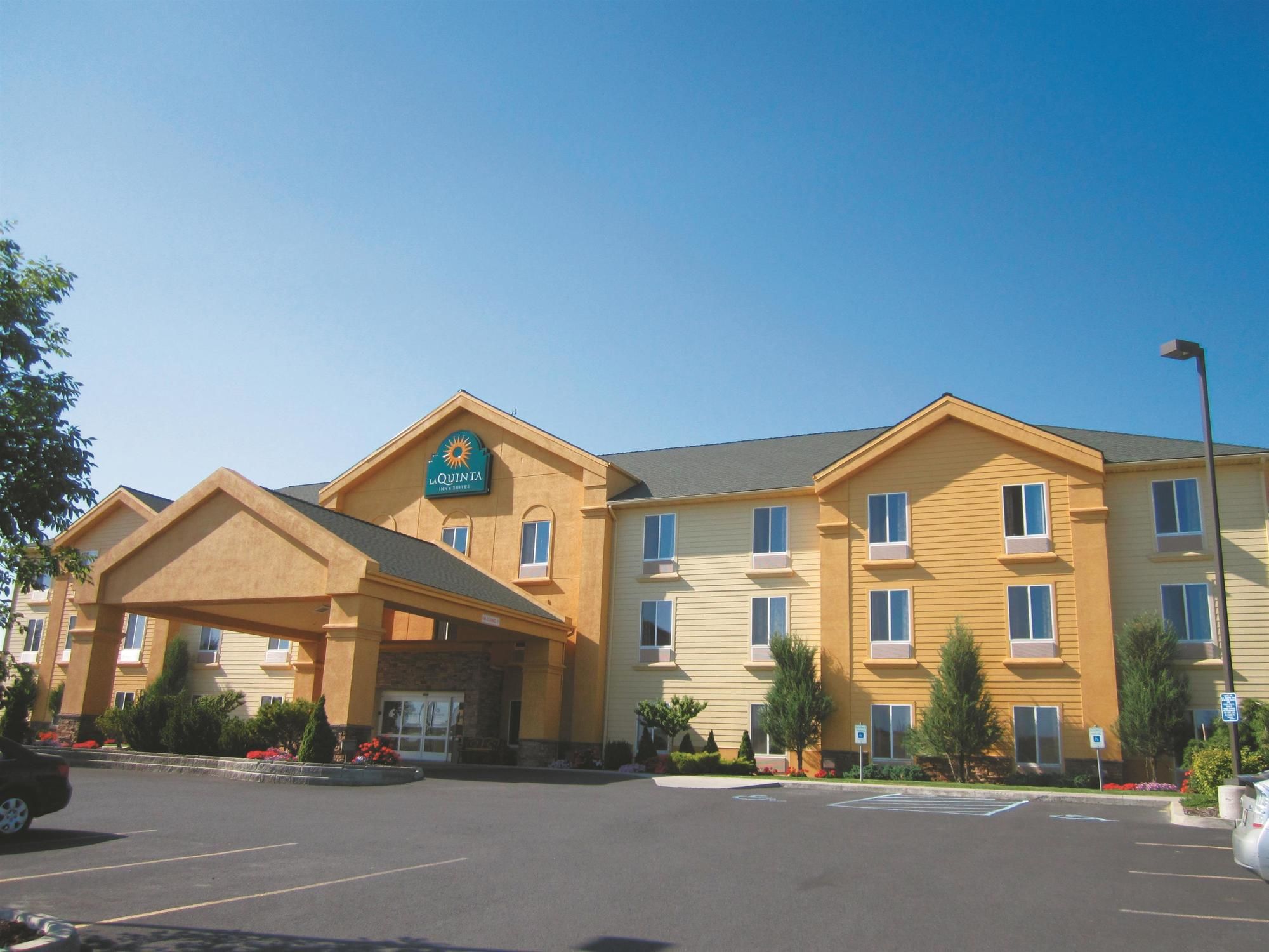 Фото La Quinta Inn & Suites by Wyndham Moscow Pullman