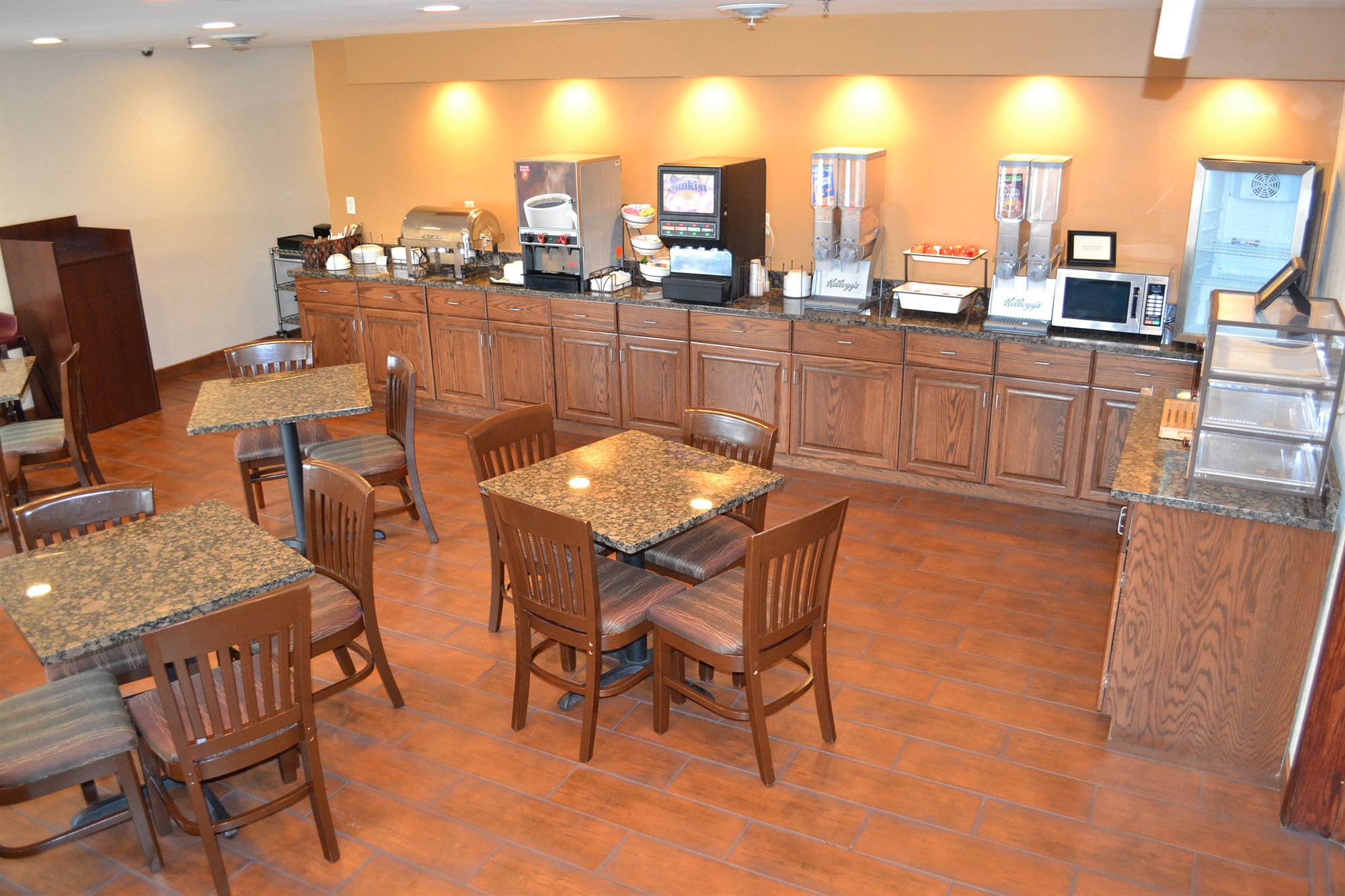 Фото Best Western Plus Fort Wayne Inn & Suites North