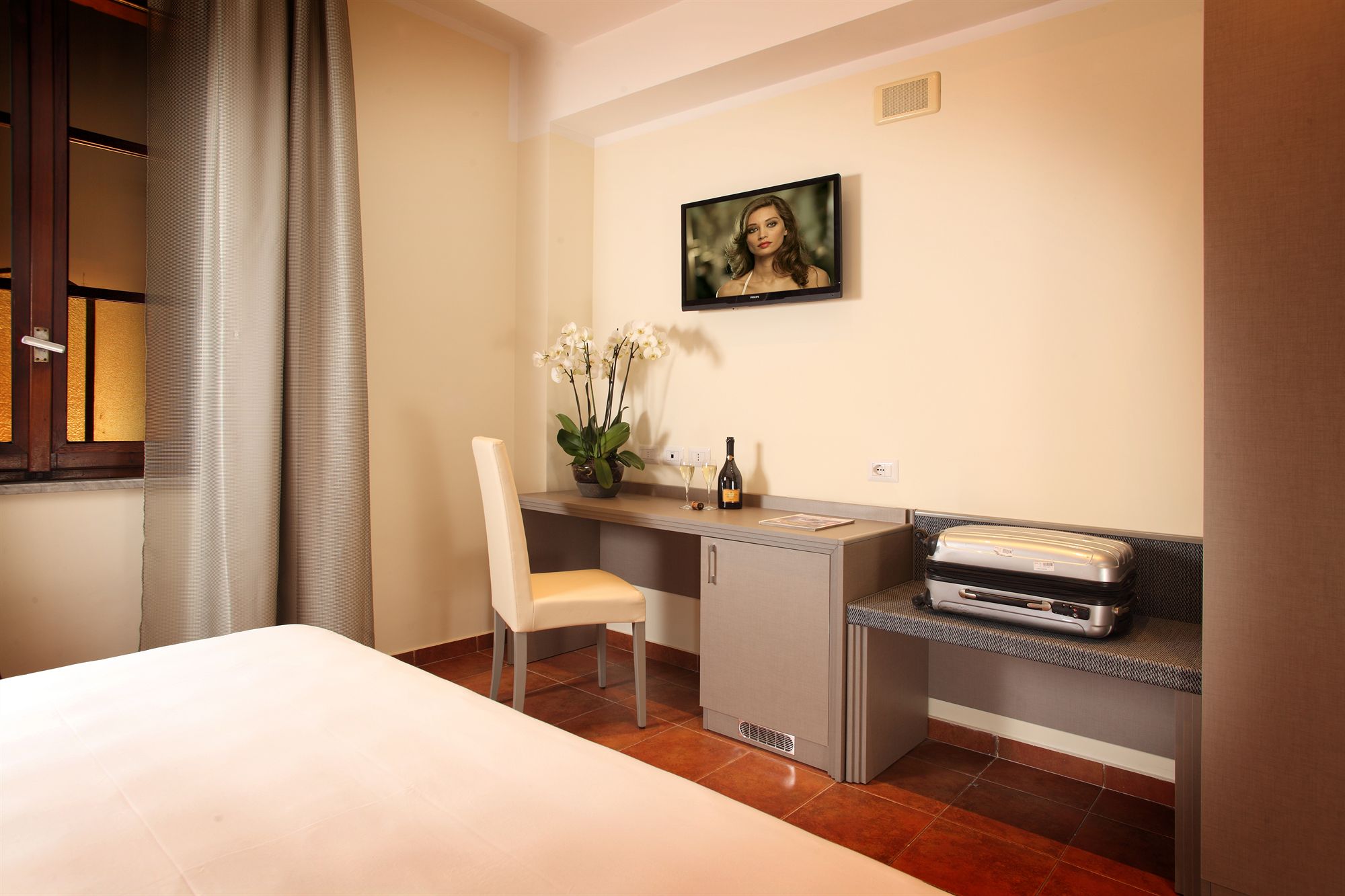 Фото Hearth Hotel