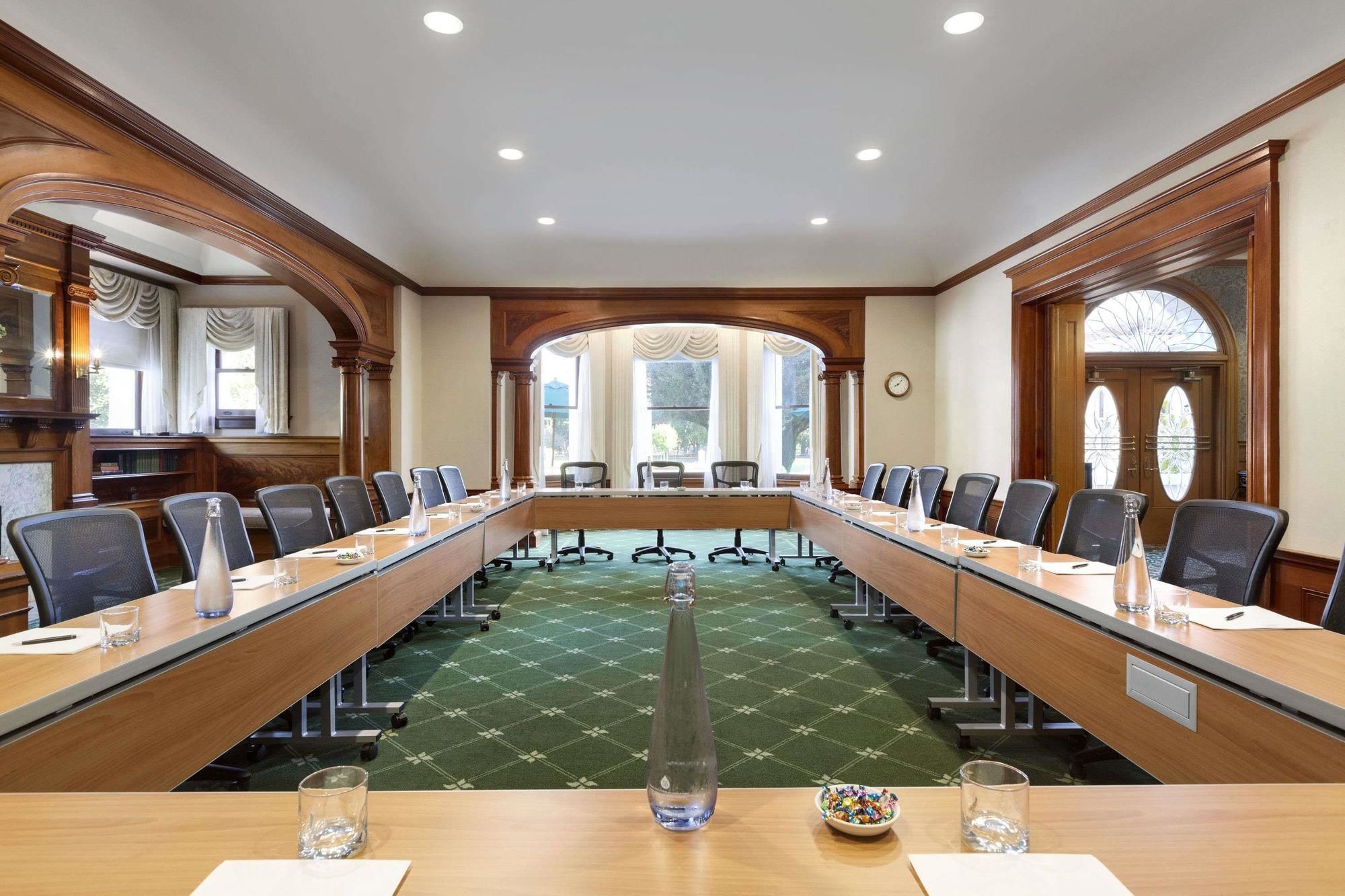 Фото Hayes Mansion, San Jose - Curio Collection by Hilton