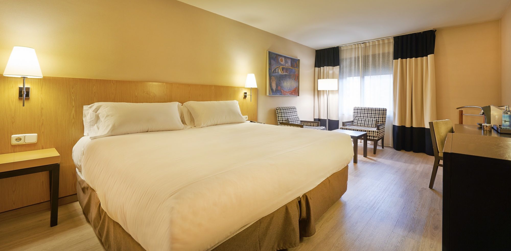 Фото Nh Lleida Pirineos