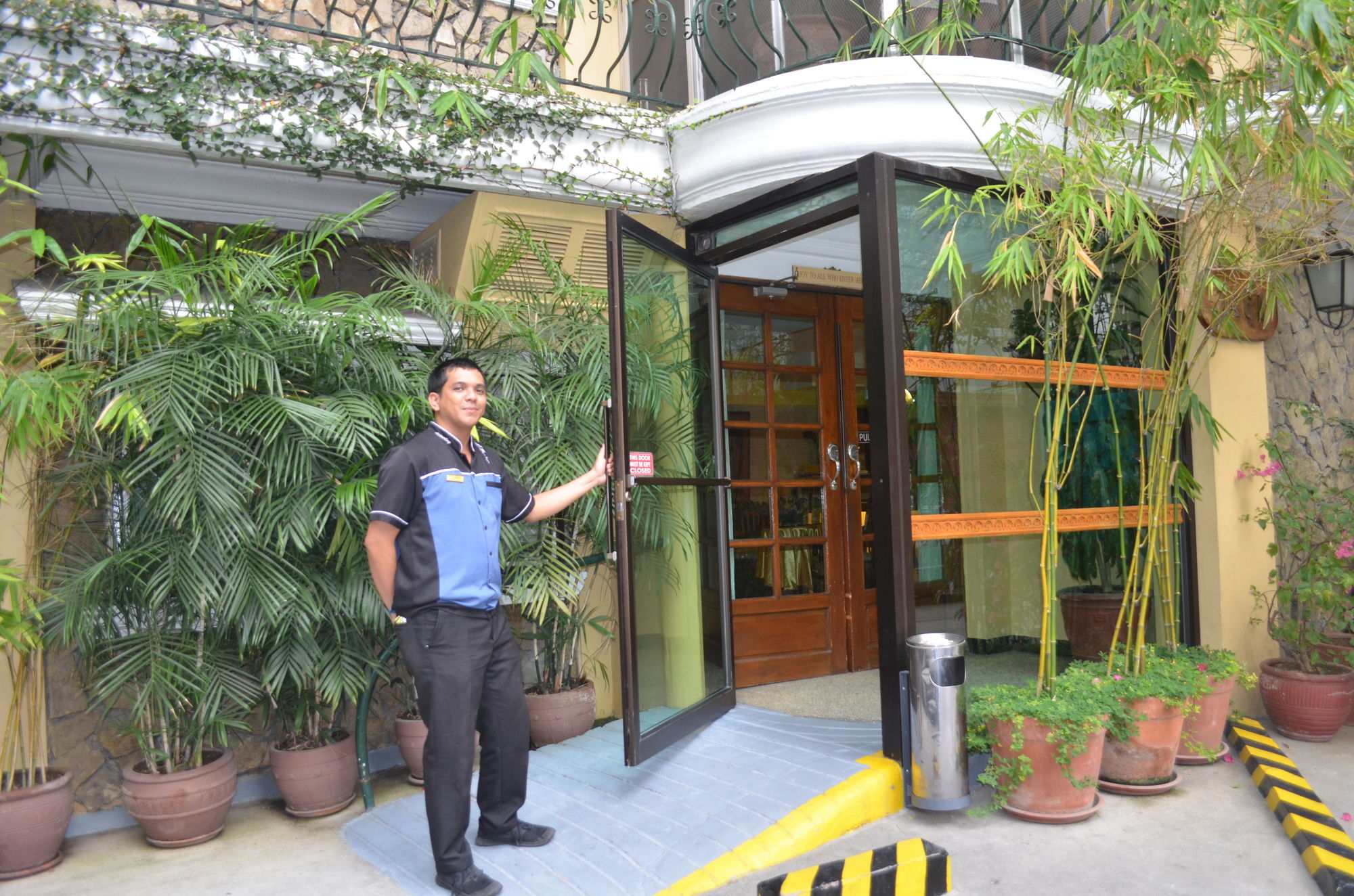 Фото Saint Illians Inn