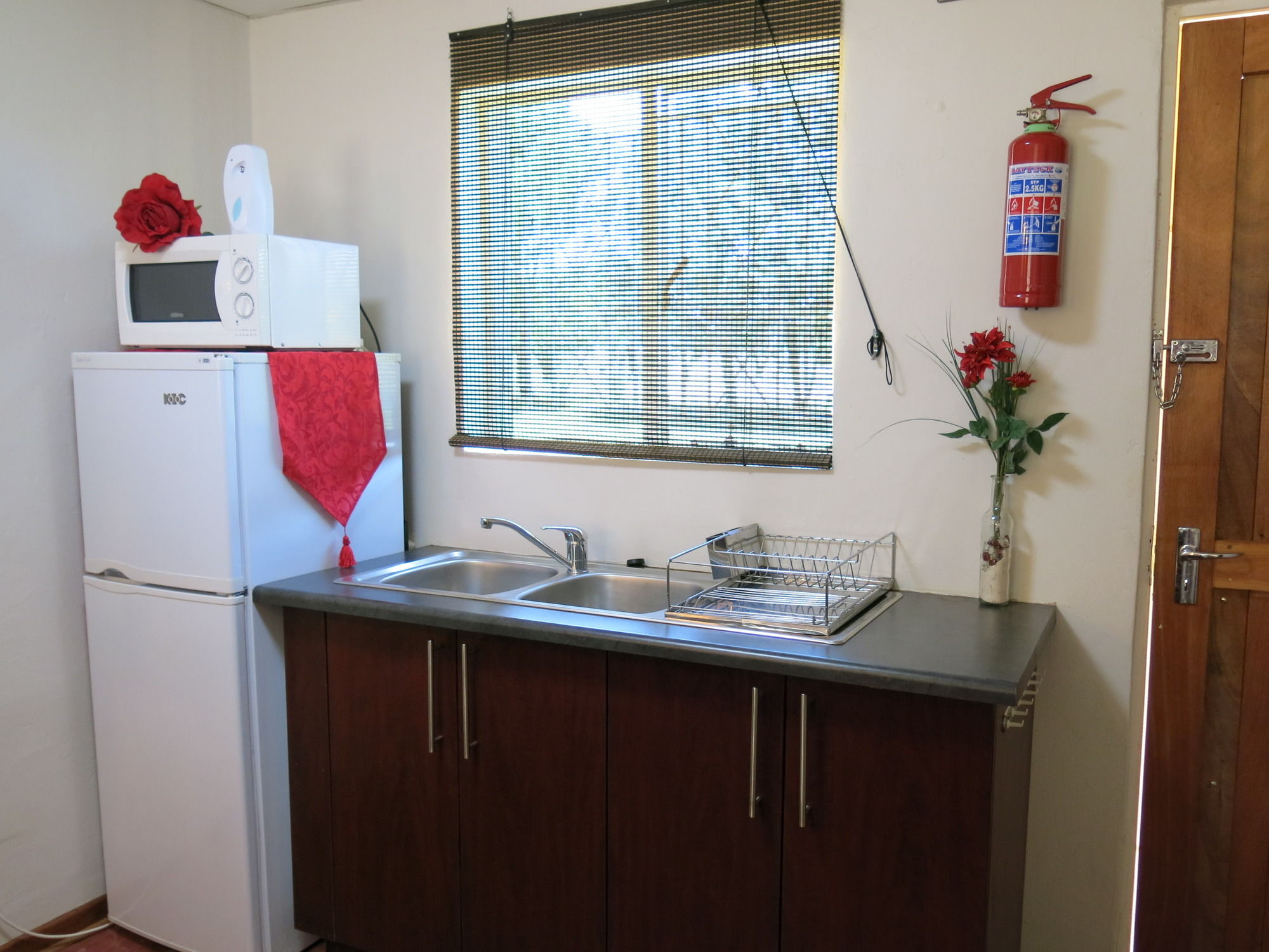 Фото A Cherry Lane Self Catering and B&b