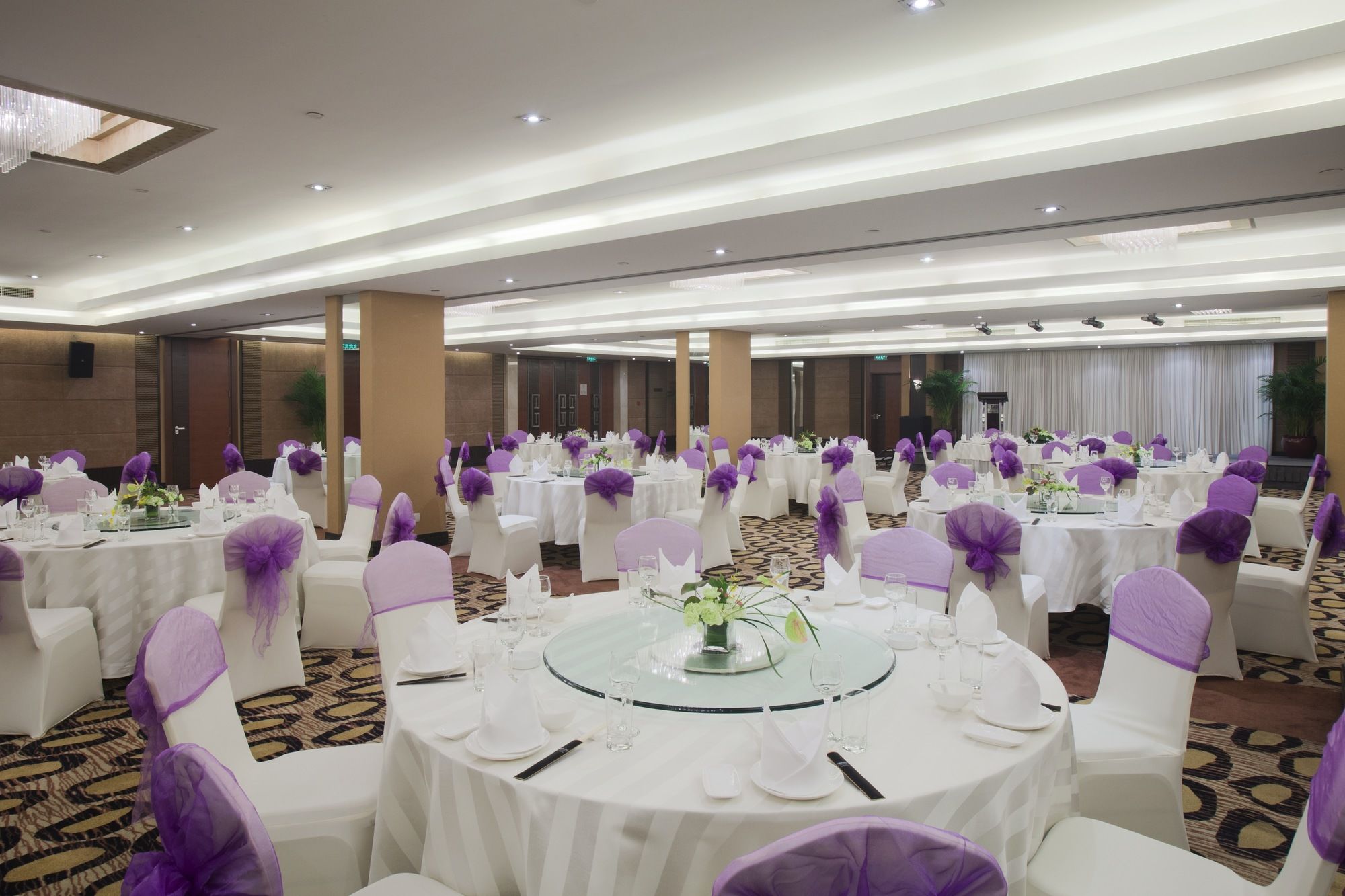 Фото Holiday Inn Hangzhou City Center