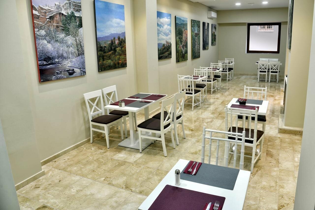 Фото Atarazanas Malaga