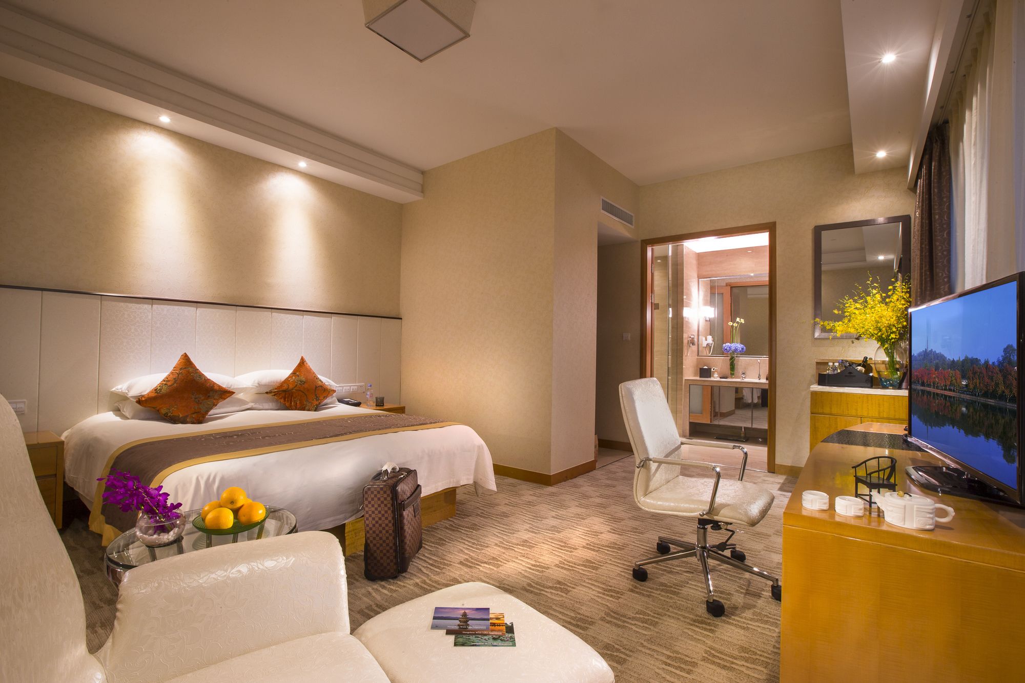 Фото Zhongshan International Hotel Hangzhou