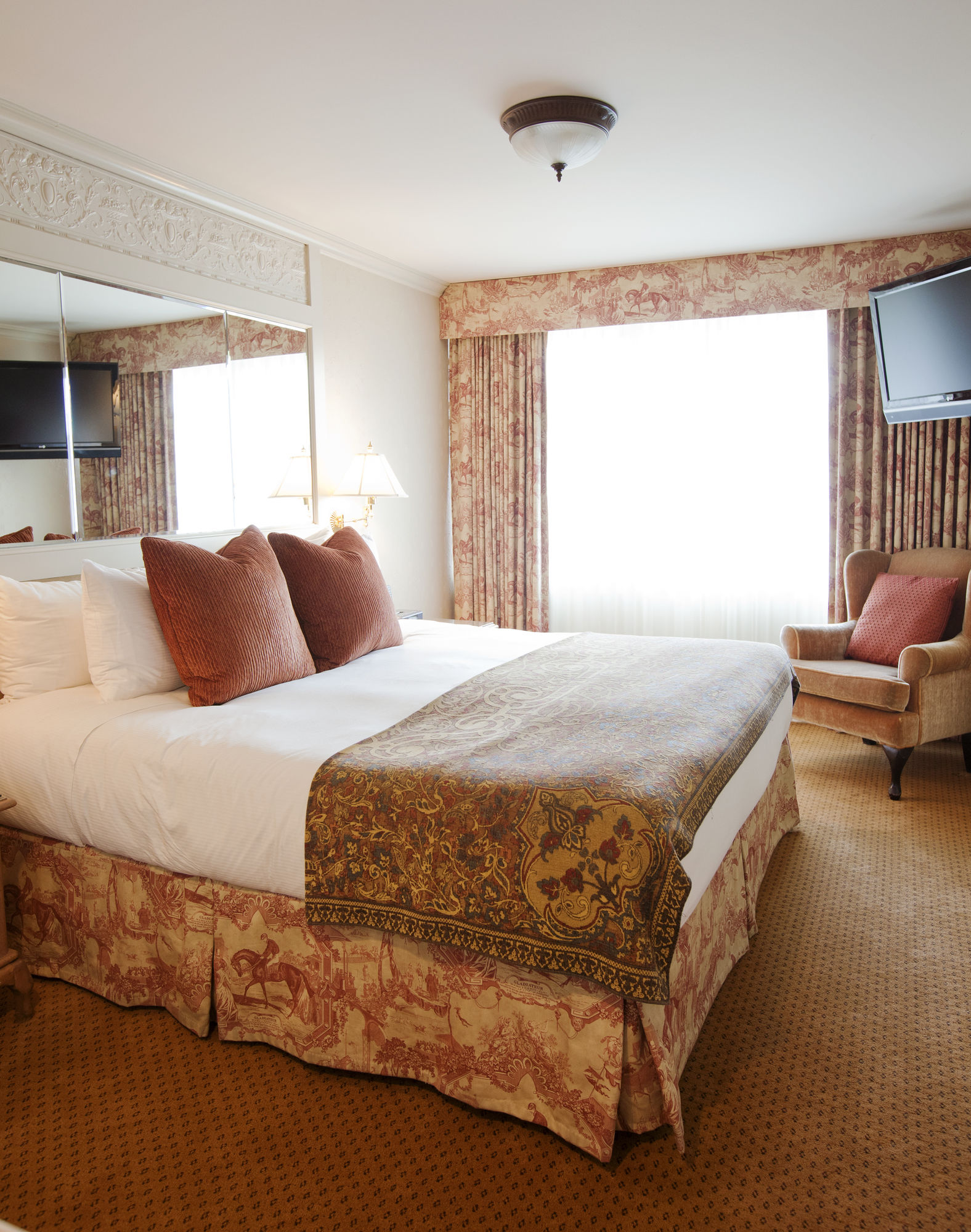 Фото Wedgewood Hotel And SPA