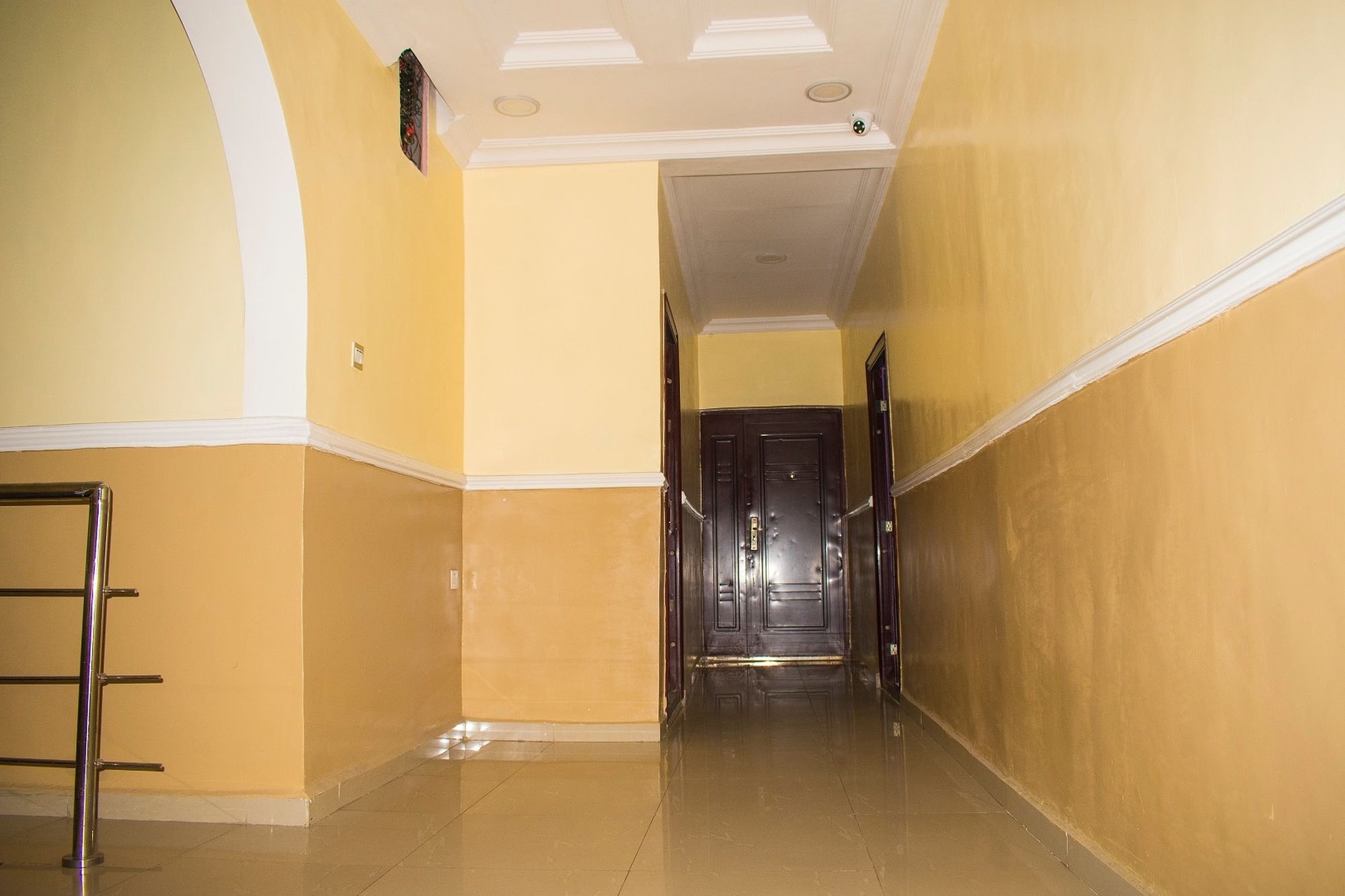 Фото Crestview Hotel & Suites