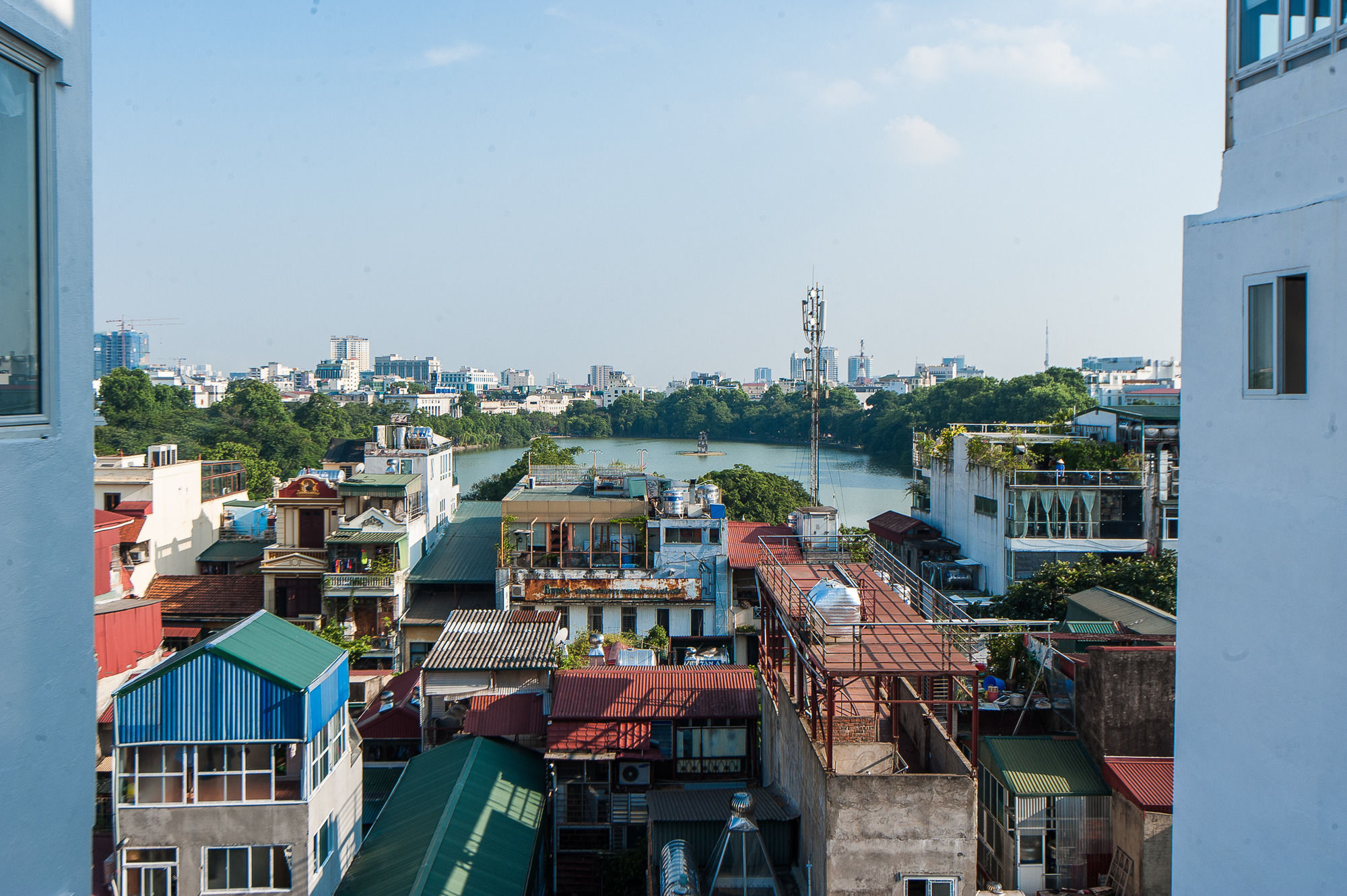 Фото Le Foyer Hotel
