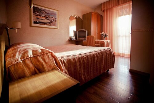 Гостиница Phi Hotel Ambra в Пескаре