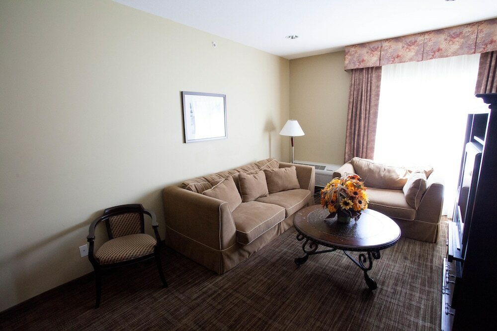 Фото Days Inn by Wyndham Surrey