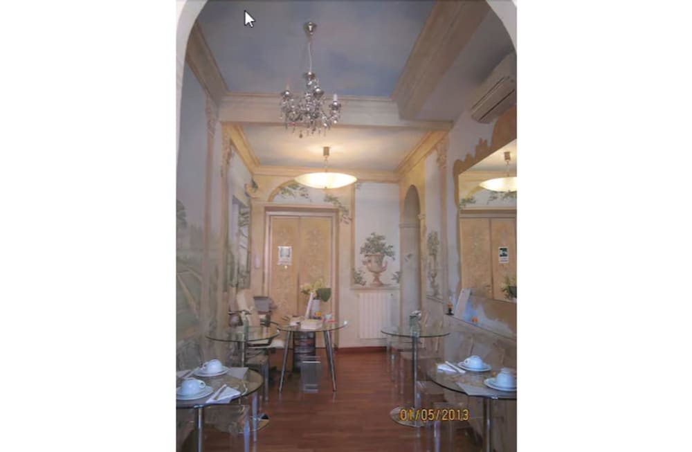 Фото 66 Imperial Inn DeLuxe