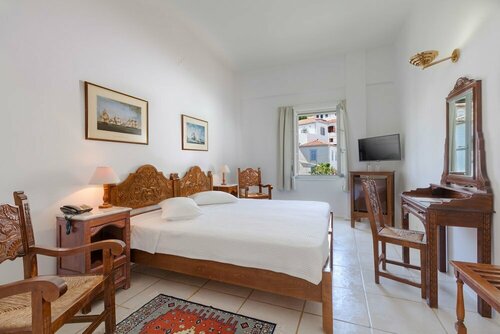 Внешний вид отеля Hydroussa Hotel в Идре, фото 4