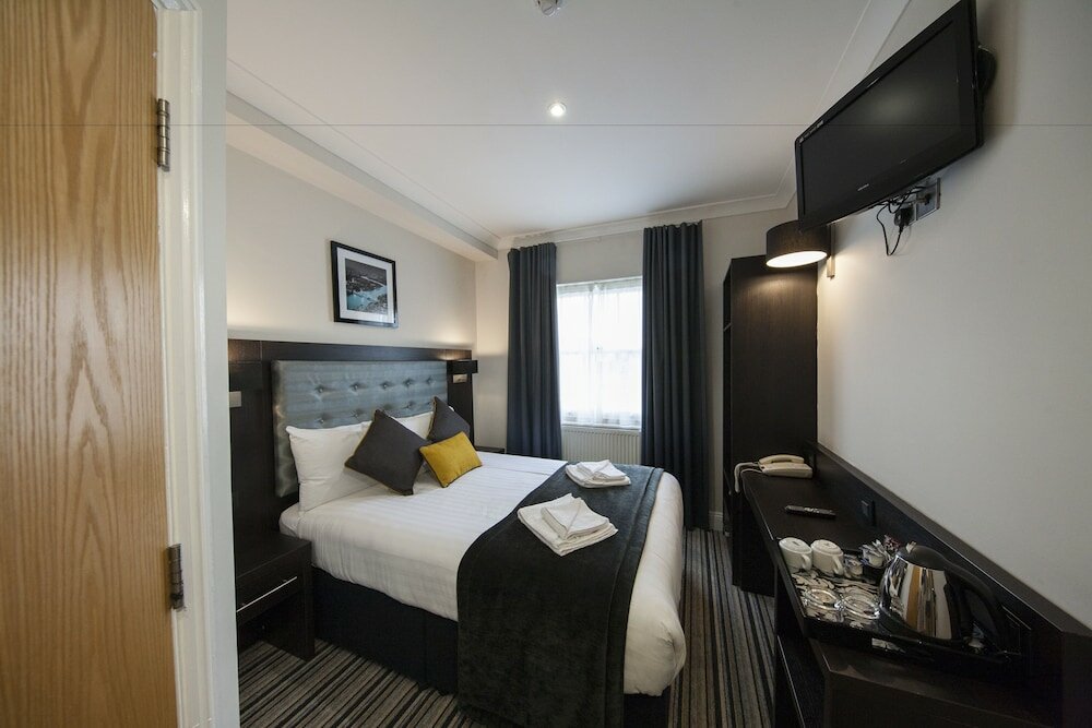 Фото St George's Inn Victoria