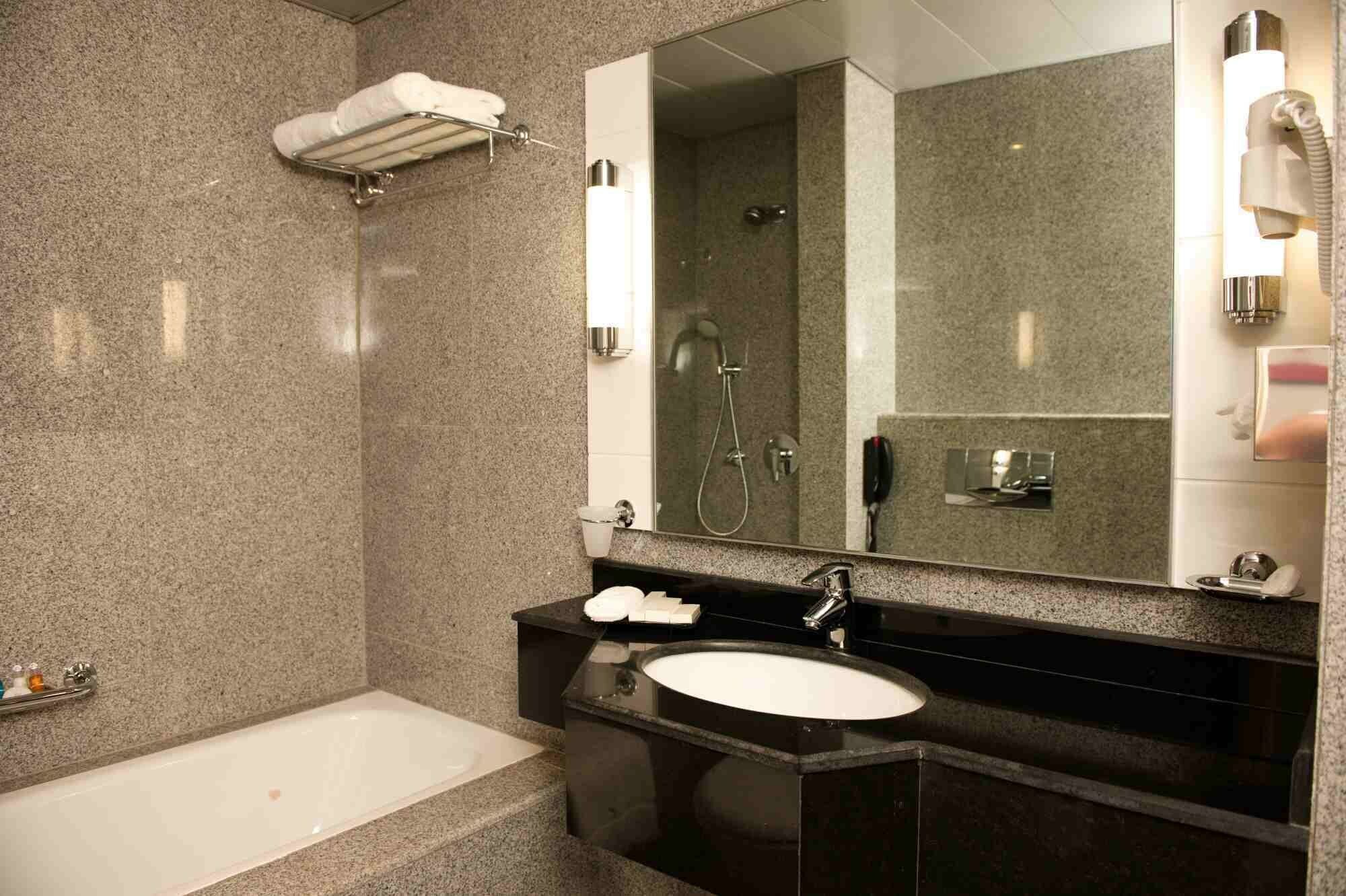 Фото The Avenue Suites