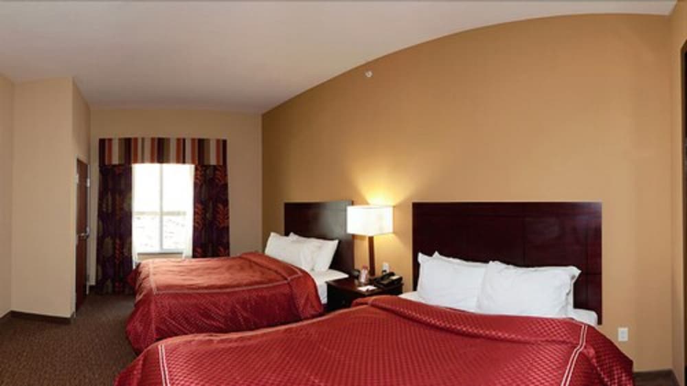 Фото Comfort Suites Pecos