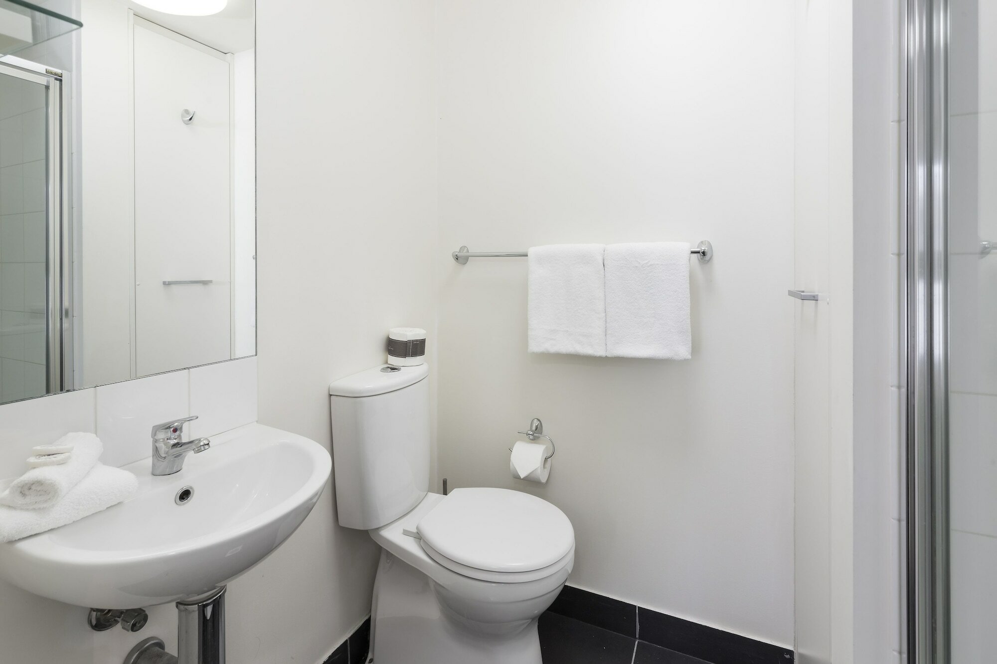 Фото City Edge North Melbourne Apartment Hotel