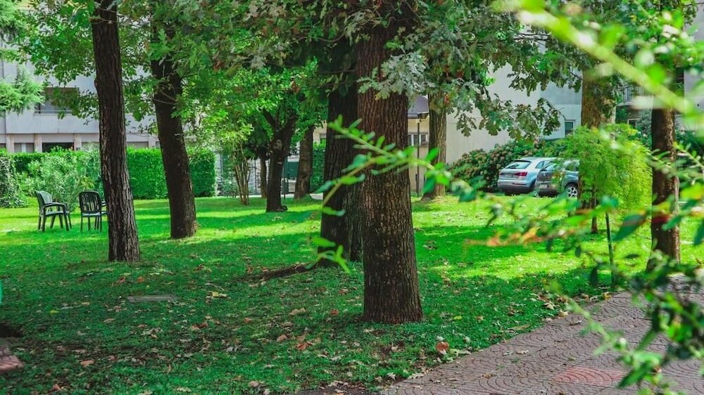 Фото iH Aparthotel Milano Argonne Park