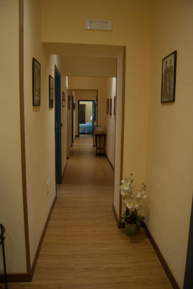 Фото Monteoliveto Bed and Breakfast