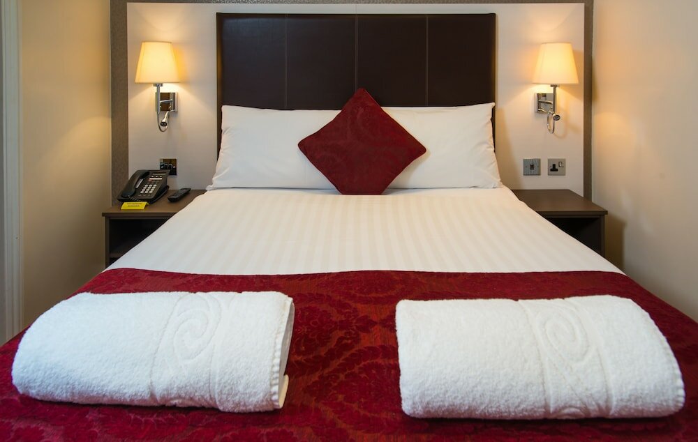 Фото Best Western Buckingham Palace Rd