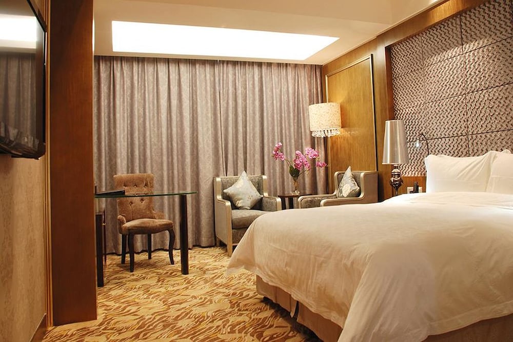 Фото Good International Hotel