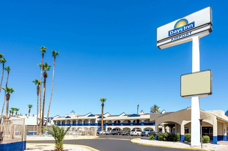 Гостиница Days Inn by Wyndham Airport - Phoenix в Финиксе