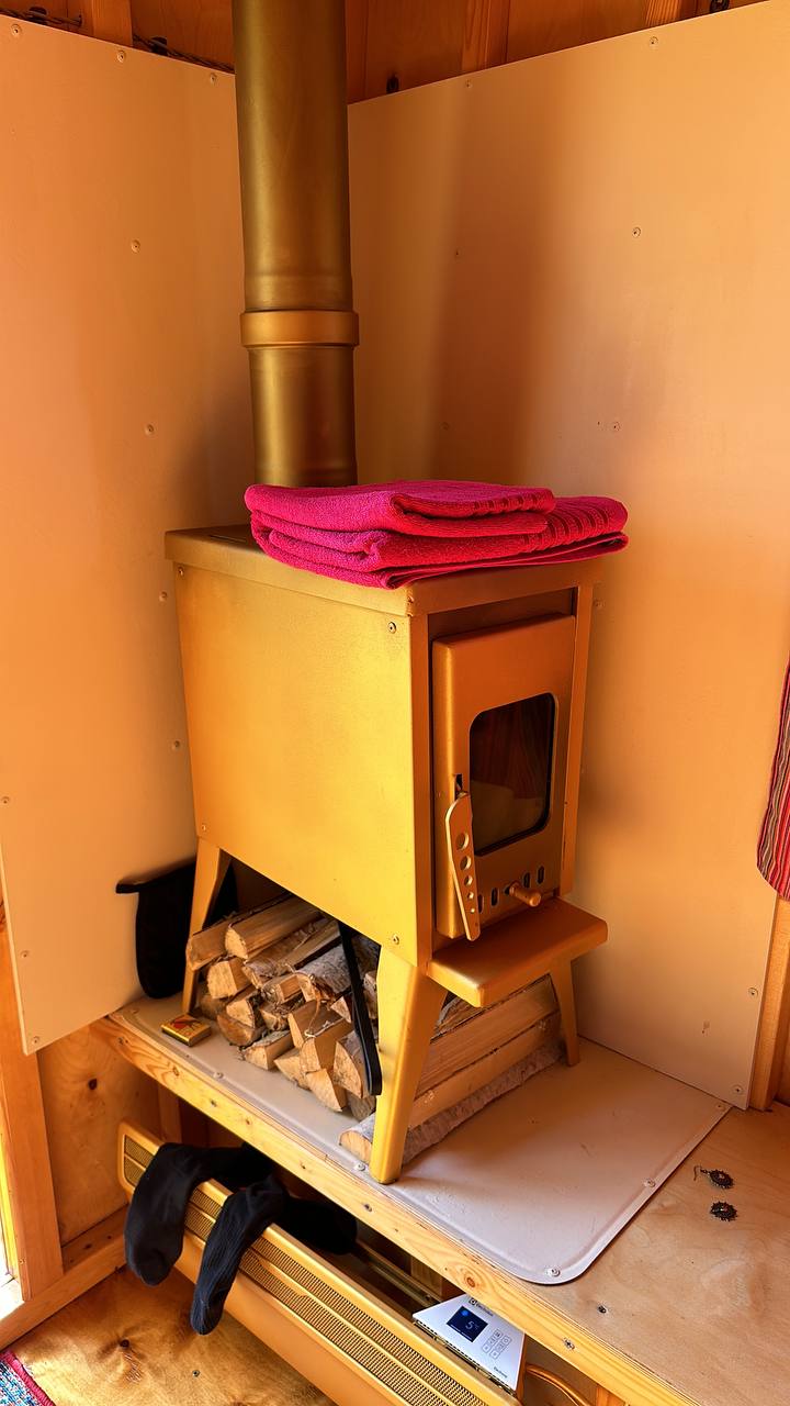 Фото Кибитка на холме