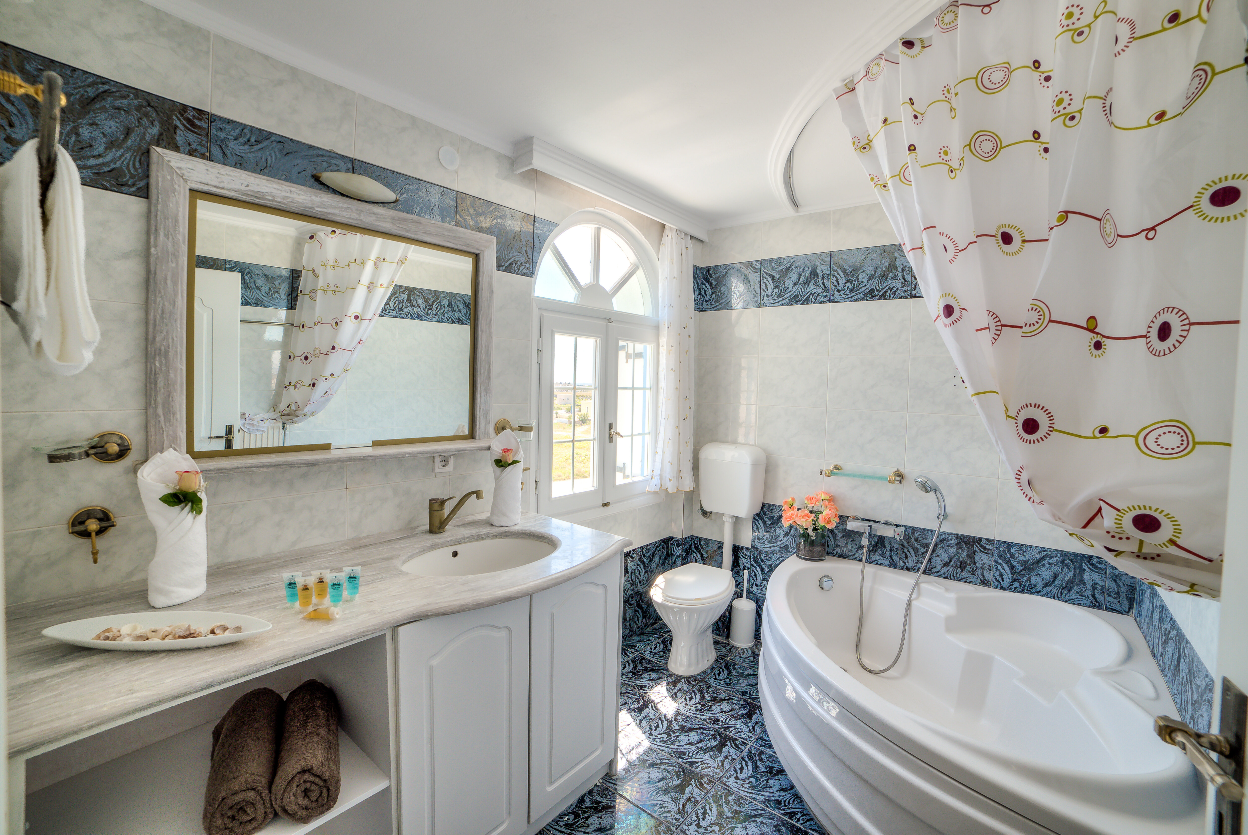 Фото Pantheon Hotel